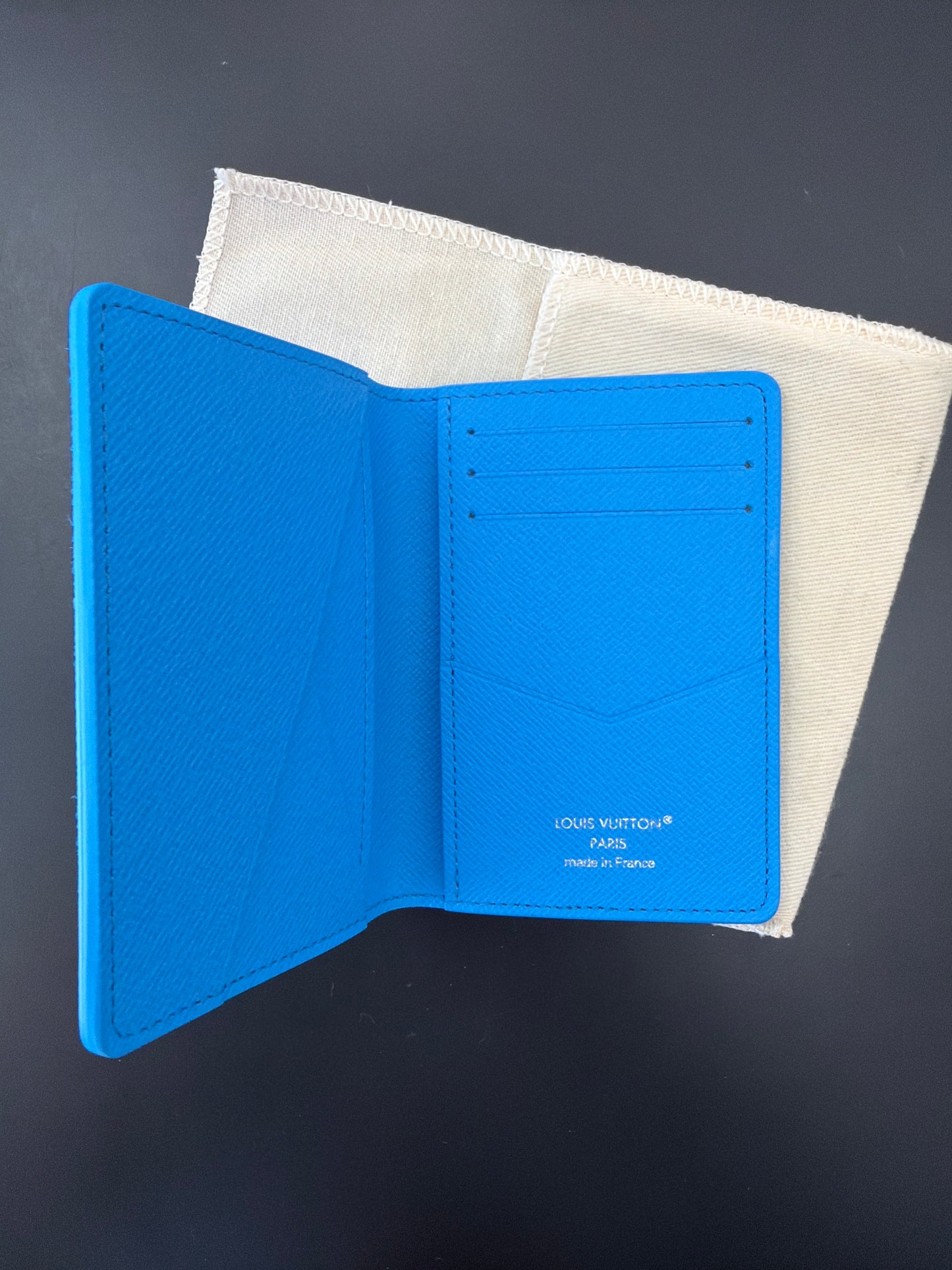 Louis Vuitton Pool Pocket Organizer in vibrant Blue Lagoon