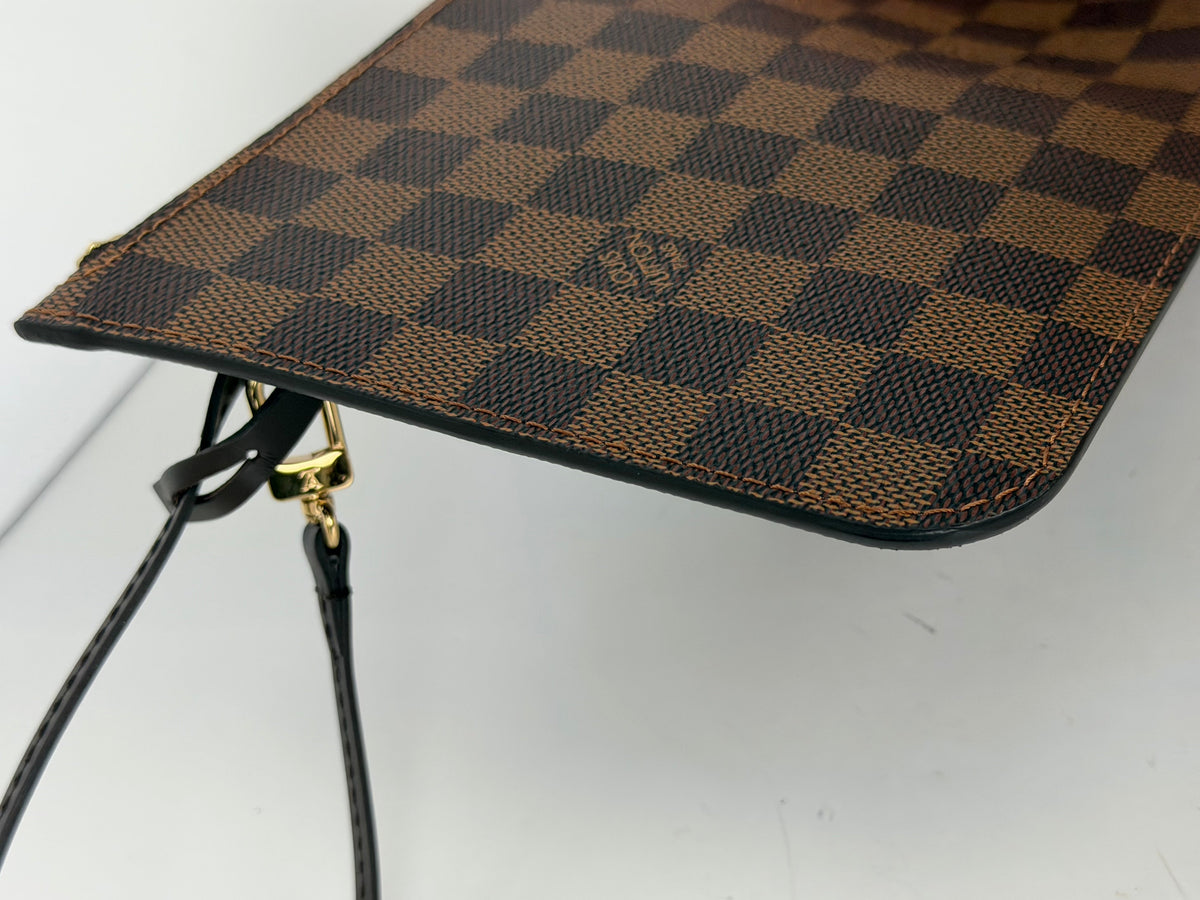 Louis Vuitton Neverfull Pouch in Damier Ebene Coated Canvas YK-2