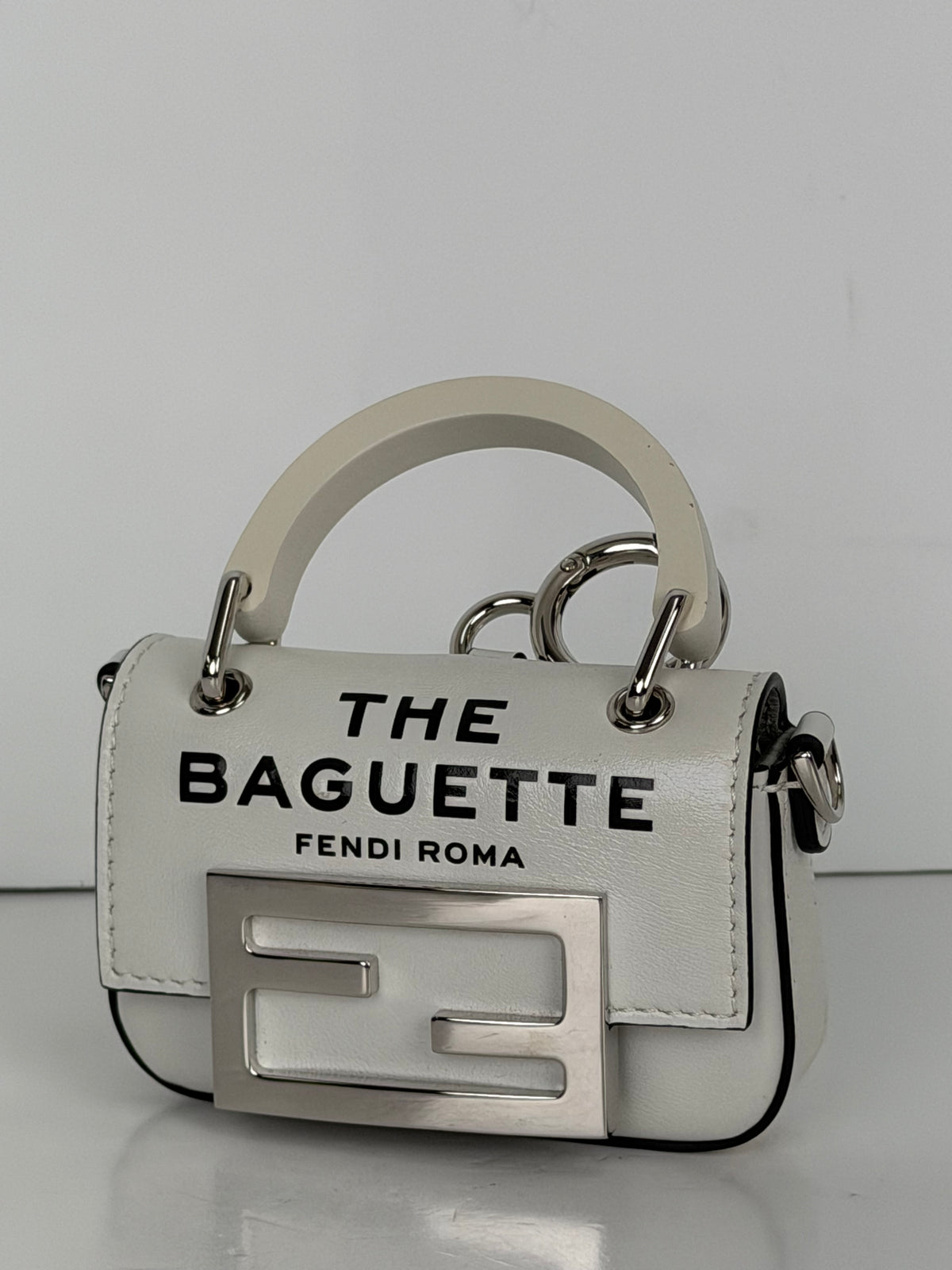 Fendi by Marc Jacobs Nano Baguette Mini-Bag in White Leather Y