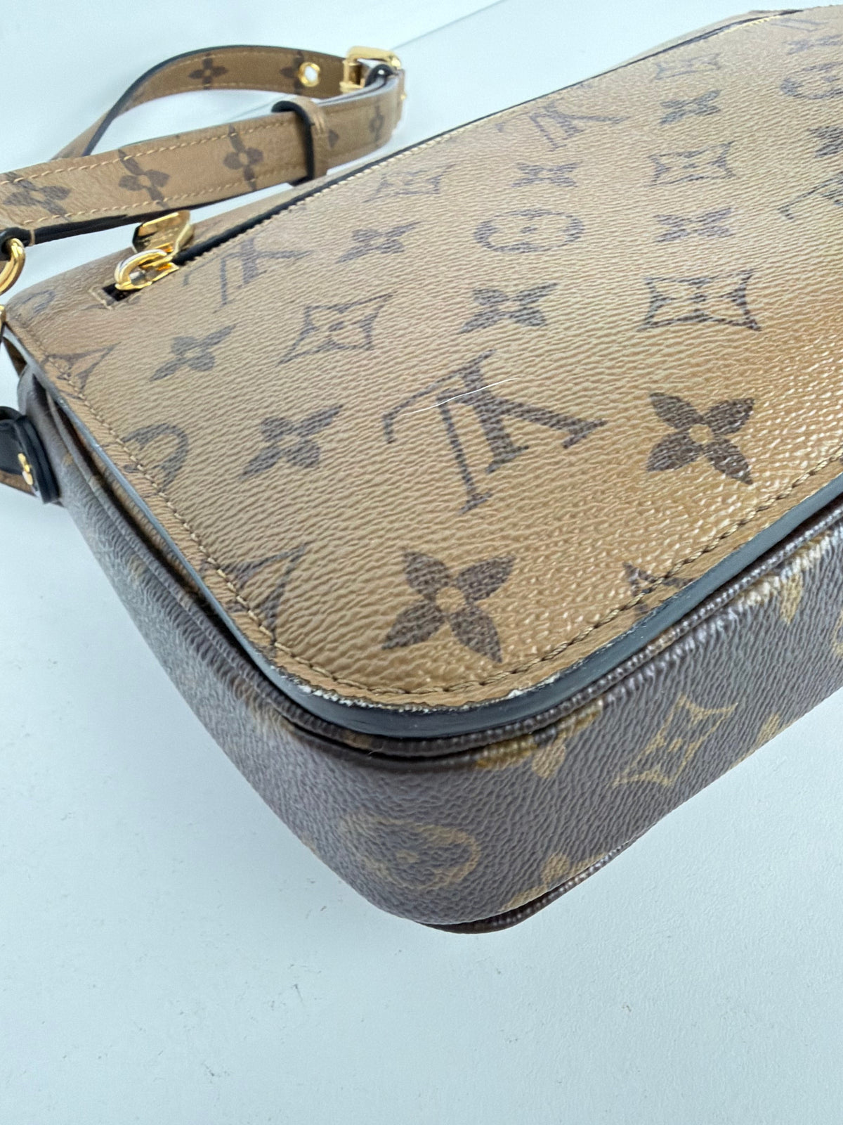 Louis Vuitton Pochette Metis MM Crossbody Bag Brown Reverse Monogram in Coated Canvas 2020 YC2