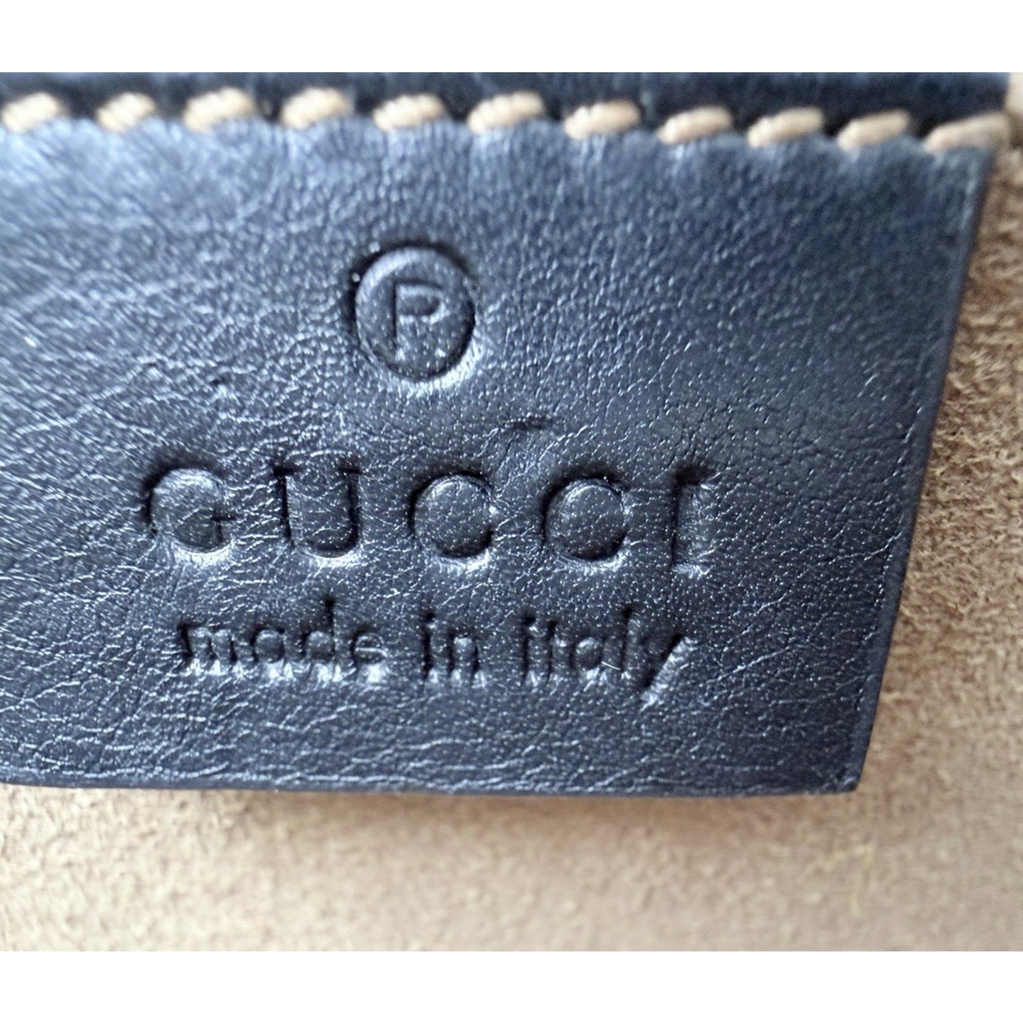 Gucci Padlock Small GG Supreme Shoulder Bag Beige Canvas and Black Leather S08