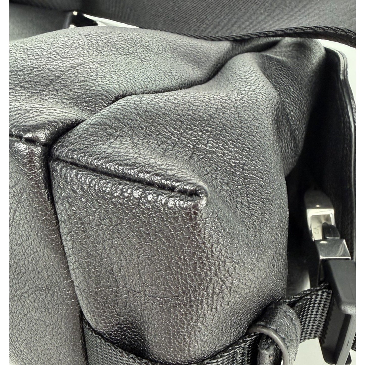 Prada Explore Leather Zip Messenger Bag in Black for Man Silver-Tone Hardware E4