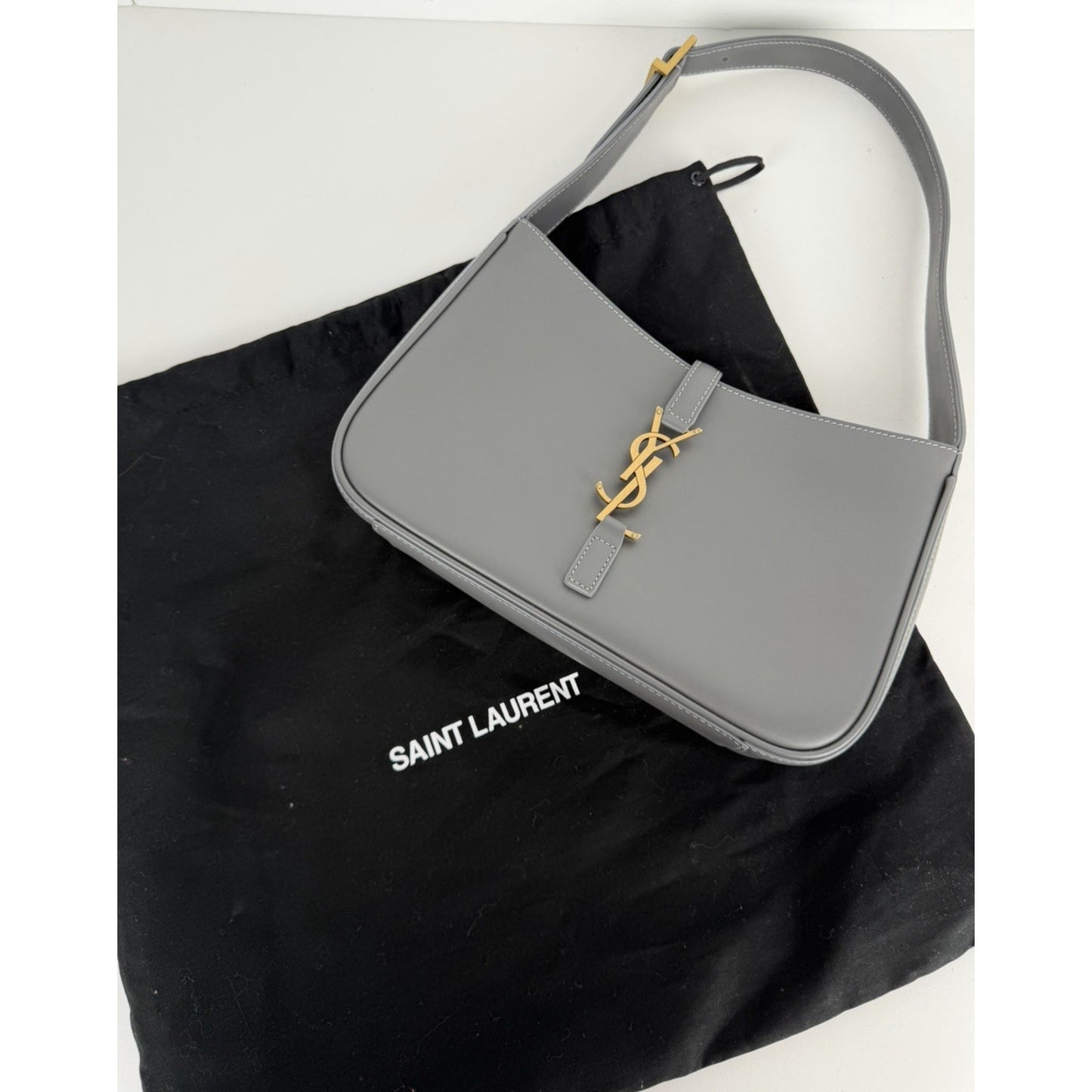 Saint Laurent Le 5 À 7 Hobo Shoulder Bag in Gray Smooth Calfskin Leather S-09