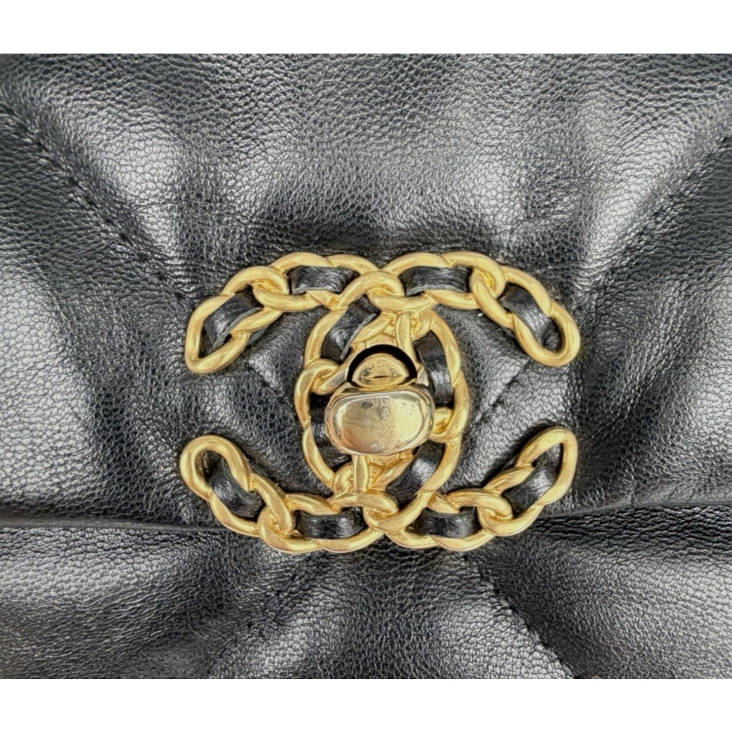 Chanel 19 Flap Medium Bag in Black Quilting Leather Two-Tone Hardware 2020 D7