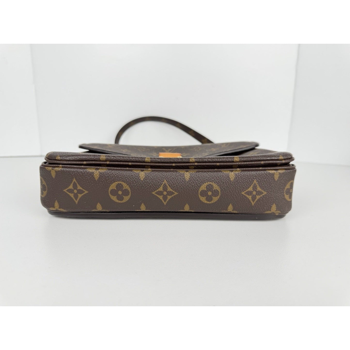 Louis Vuitton Monogram Pochette Metis Shoulder Bag NFC D-4