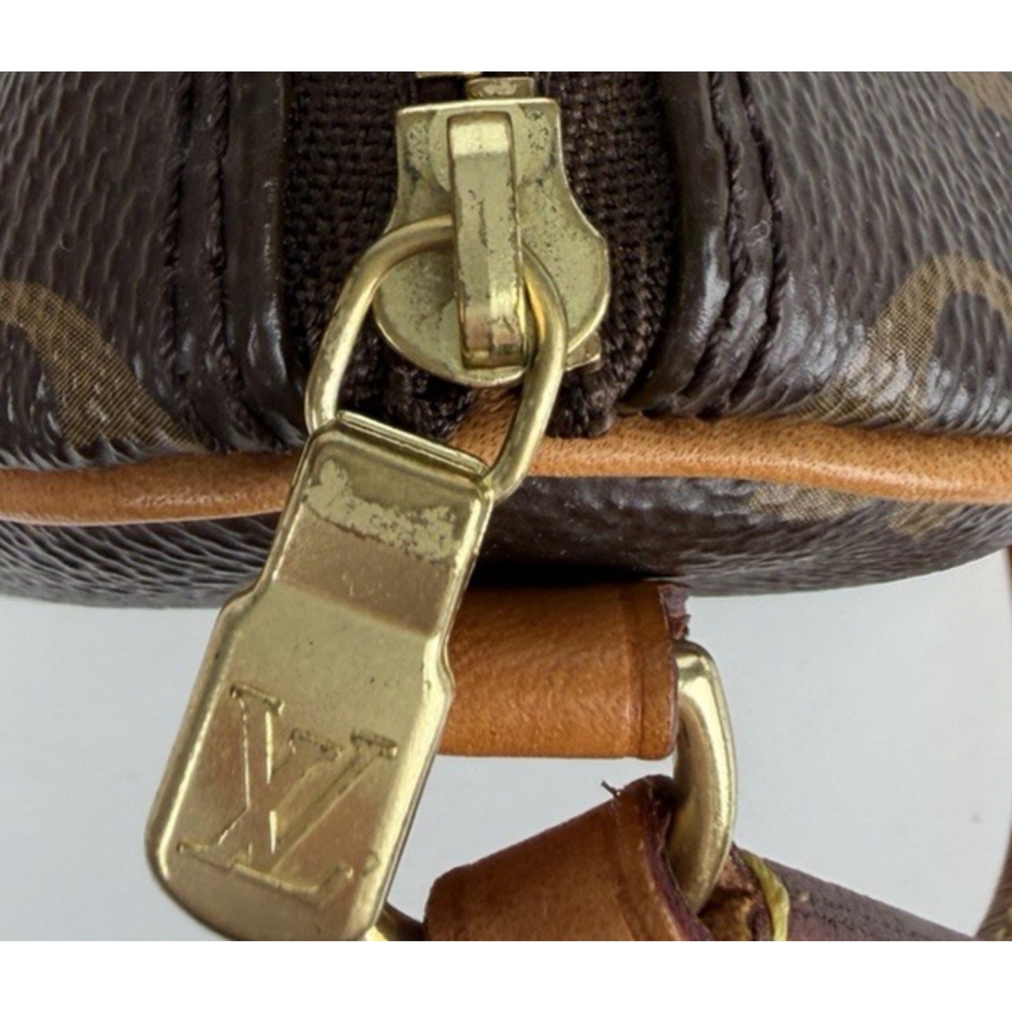 Louis Vuitton Nano Speedy Handbag in Brown Coated Canvas Crossbody 2019 B5