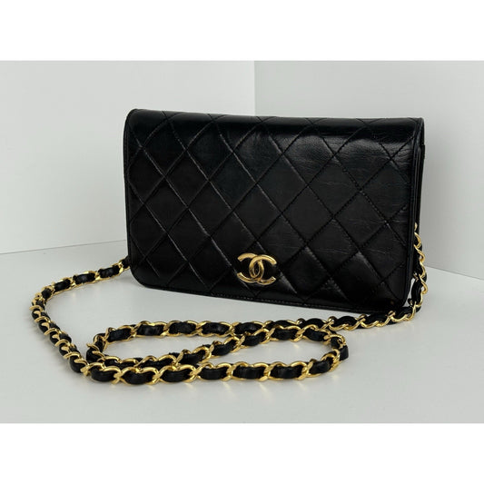 Chanel Quilted Interlocking CC Black Leather Crossbody Women's Bag