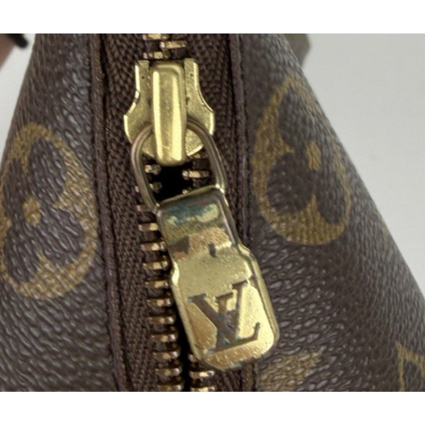 Louis Vuitton Monogram Trousse Demi Ronde Cosmetic Pouch Coated Canvas 2013 S10
