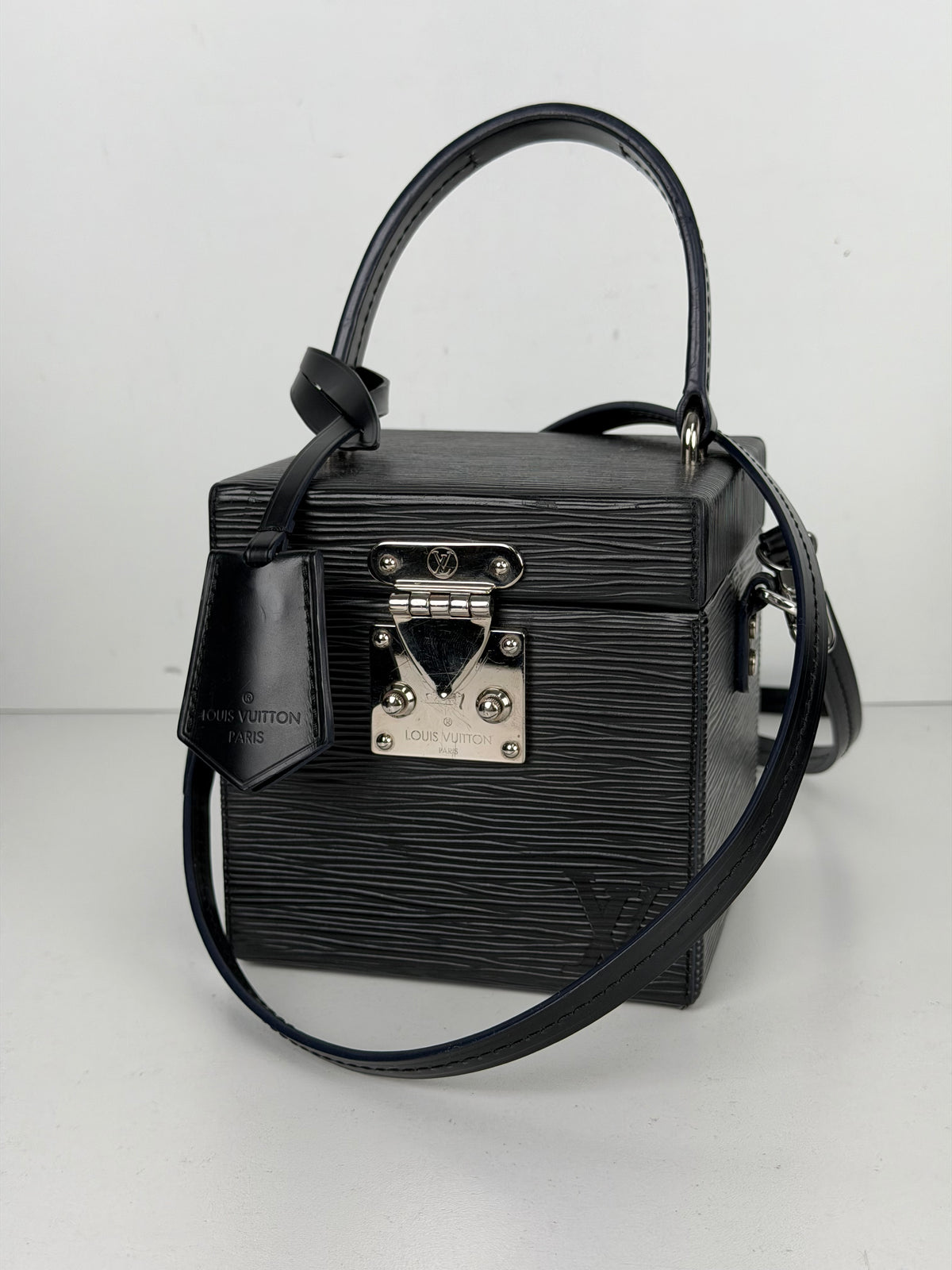 Louis Vuitton Bleecker Box in Black Epi Leather 2019 YS22