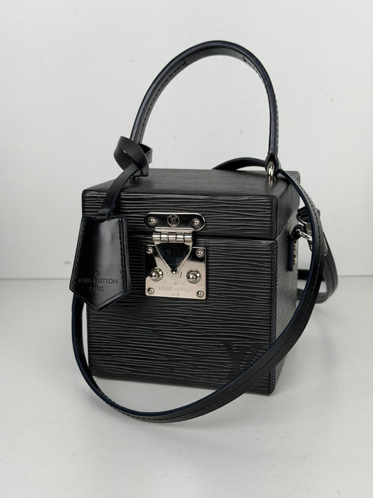 Louis Vuitton Bleecker Box in Black Epi Leather 2019 YS22