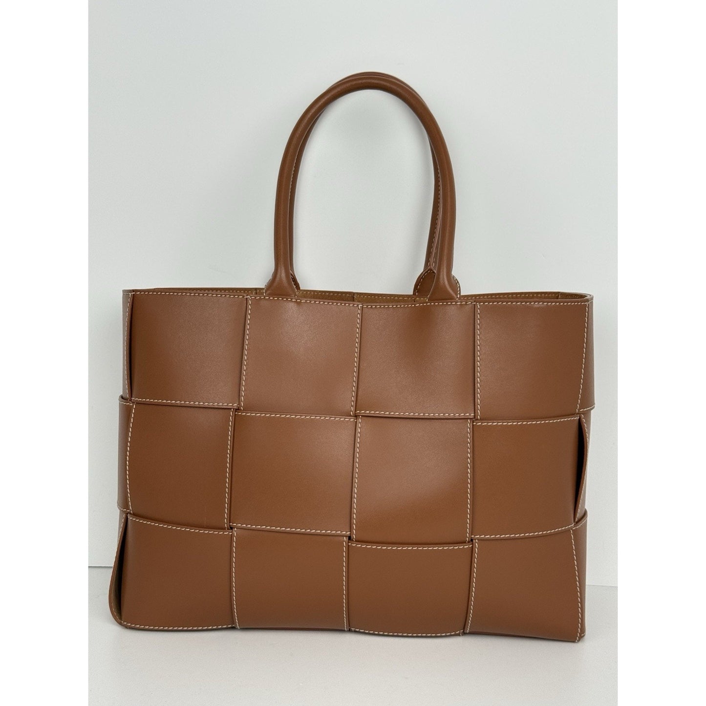 Bottega Veneta Nappa Maxi Intrecciato Men’s Arco Tote in Wood