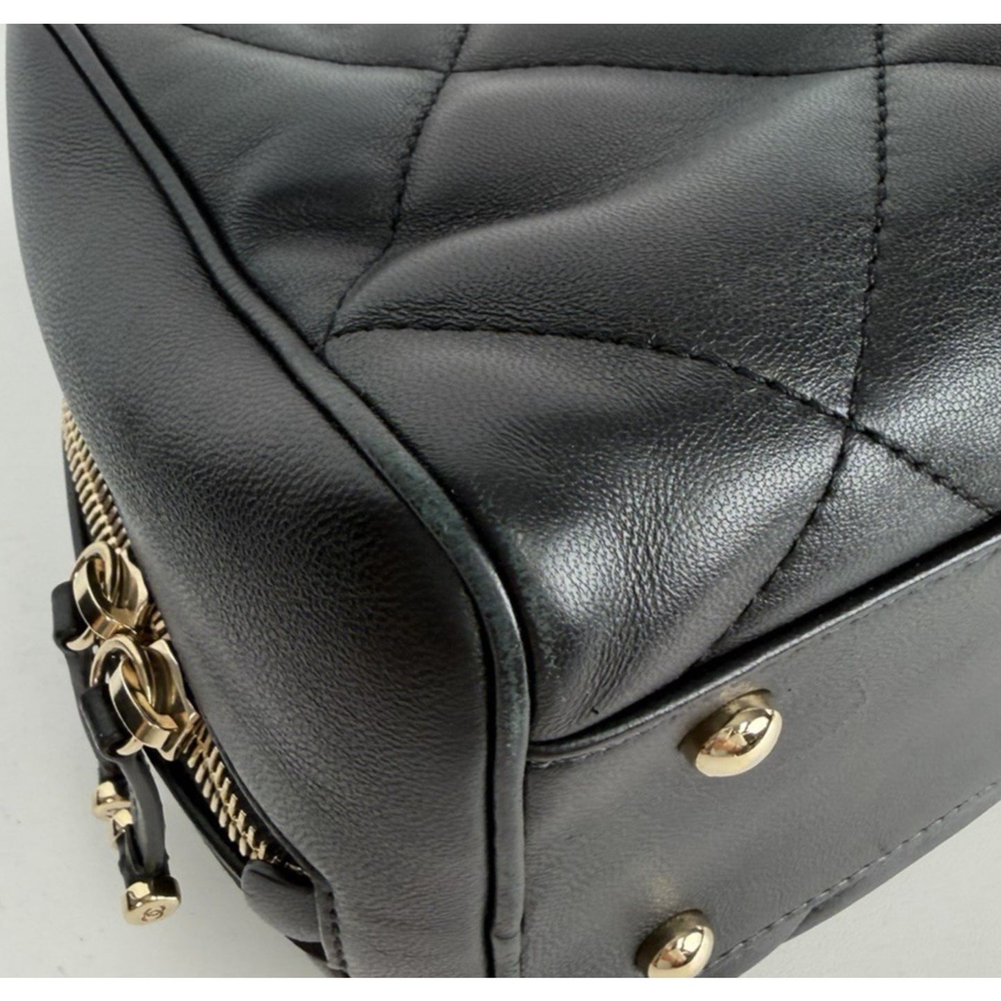 Chanel CC Chain Zip Bowling Mini Bag in Black Lambskin Leather 2019 E8