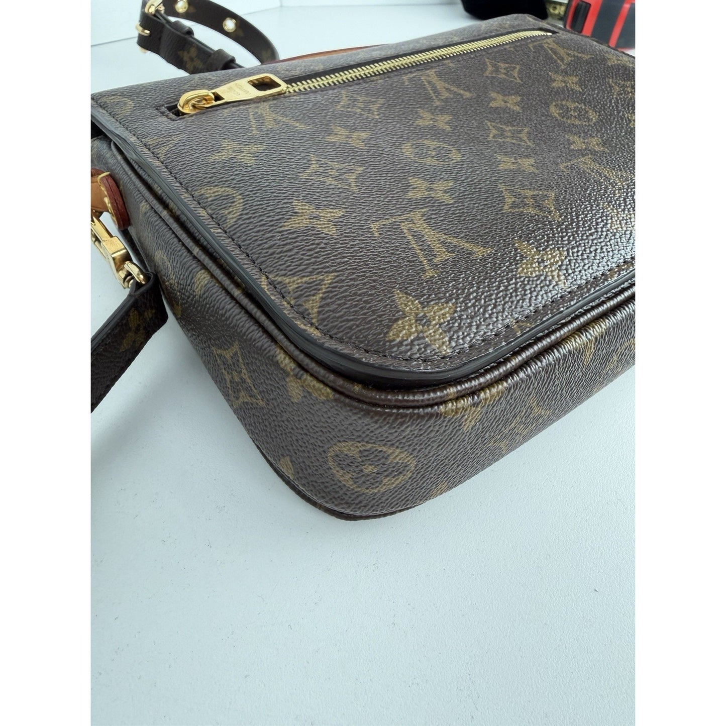Louis Vuitton Monogram Pochette Metis Shoulder Bag NFC D-4