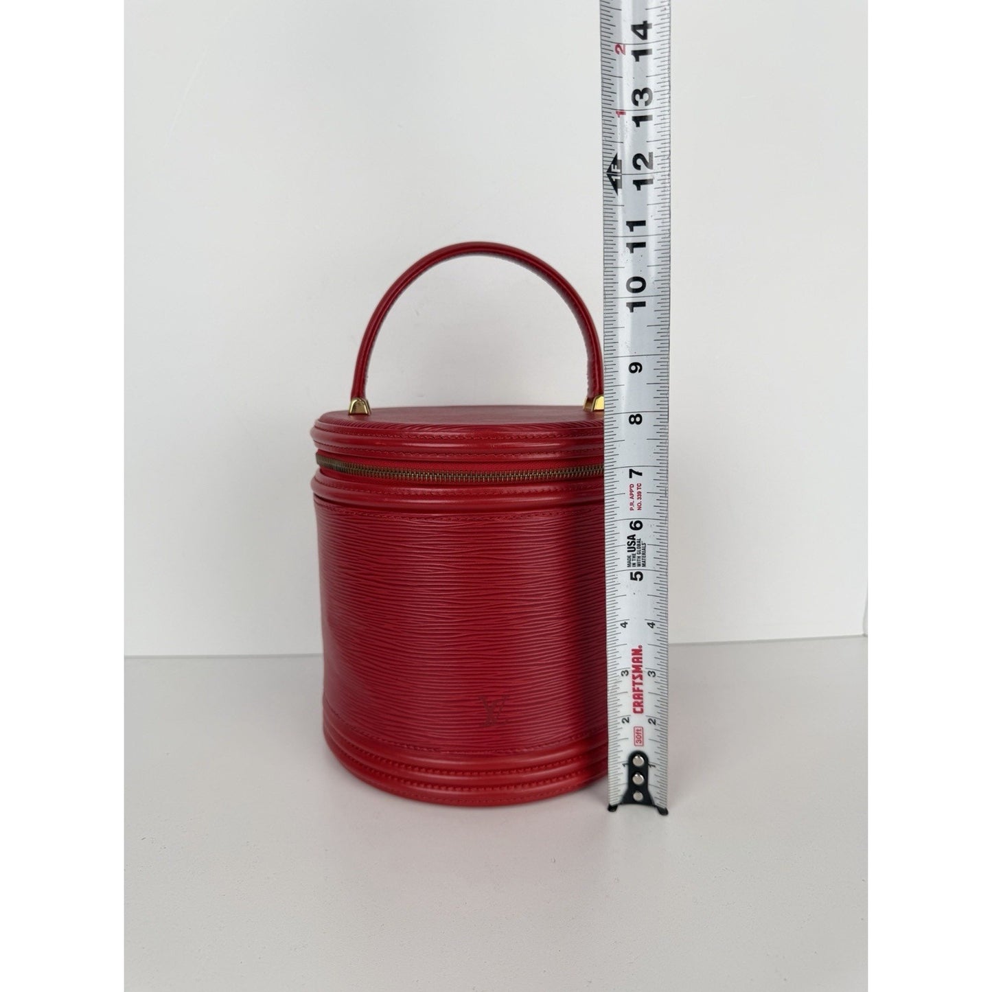Louis Vuitton Cannes Vanity Bag Vintage in Vibrant Red Epi Leather 1995 S