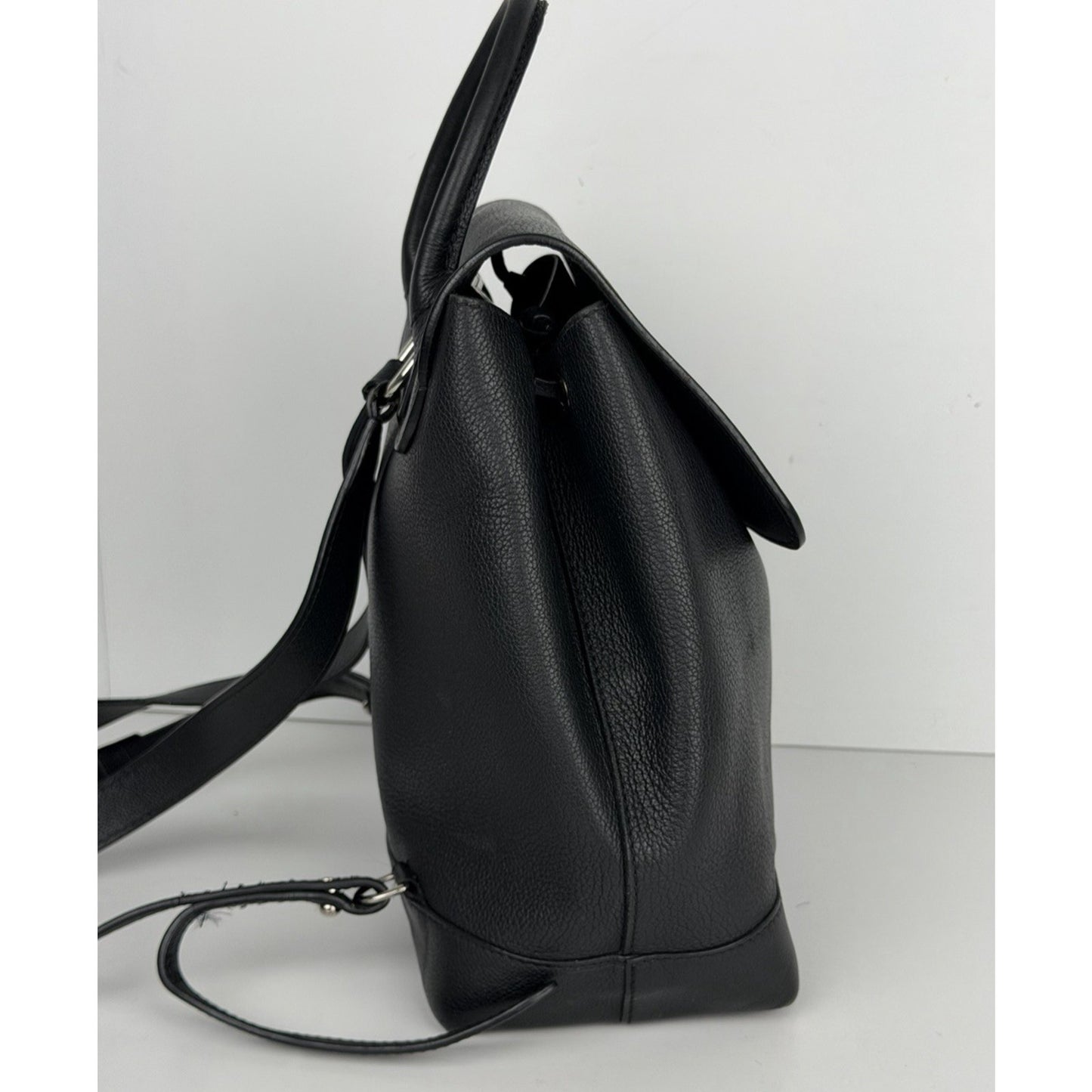 Louis Vuitton Lockme Backpack Black Grained Calfskin Leather Silver-Tone Lock S