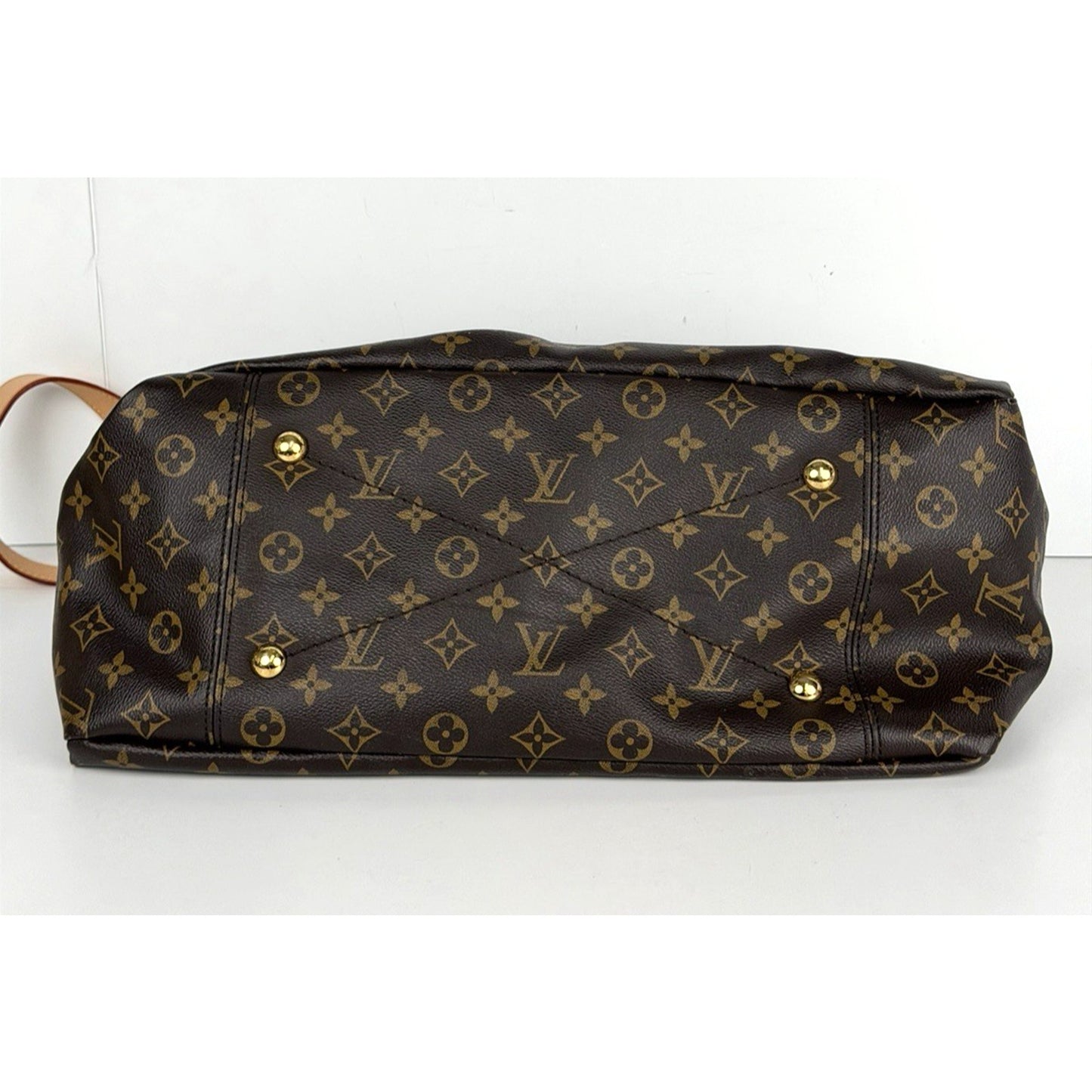 Louis Vuitton Artsy MM Hobo Bag in Brown LV Monogram Coated Canvas 2016 S