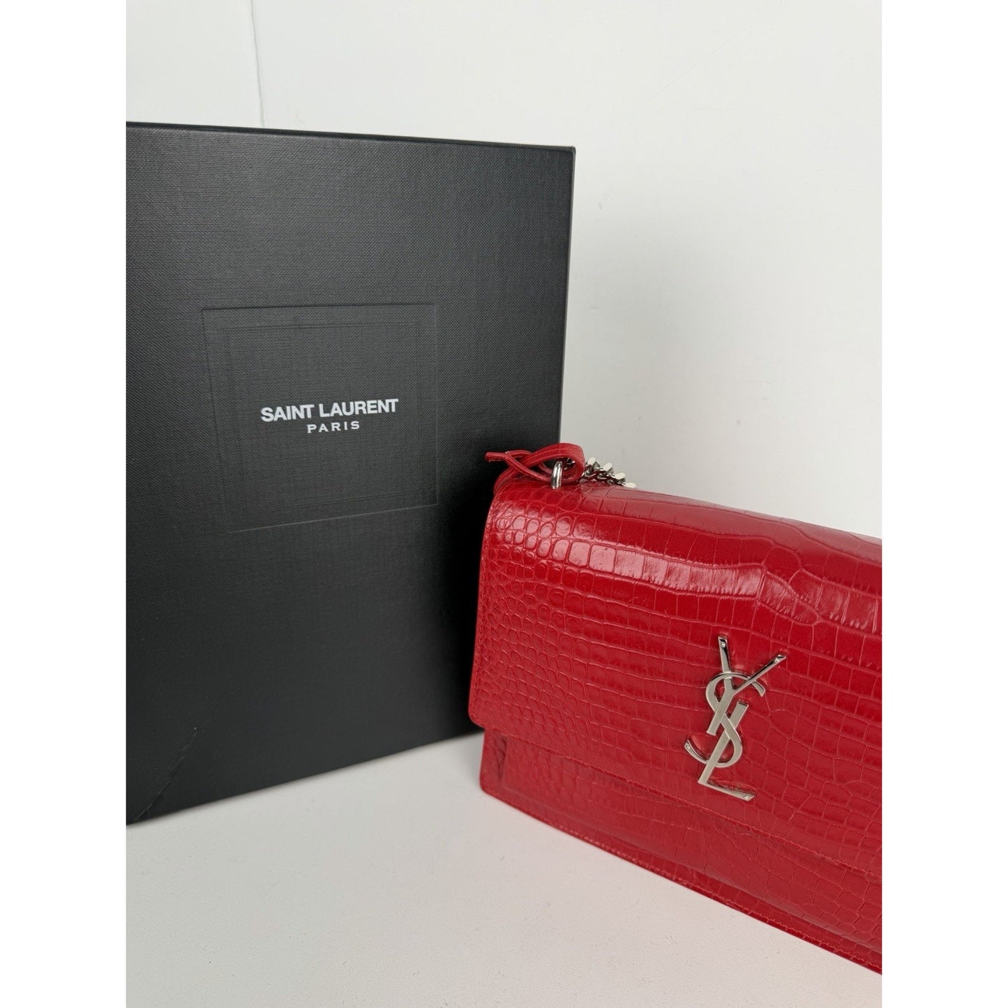 Saint Laurent Sunset Shoulder Bag Medium in Red Croc-Embossed Leather S