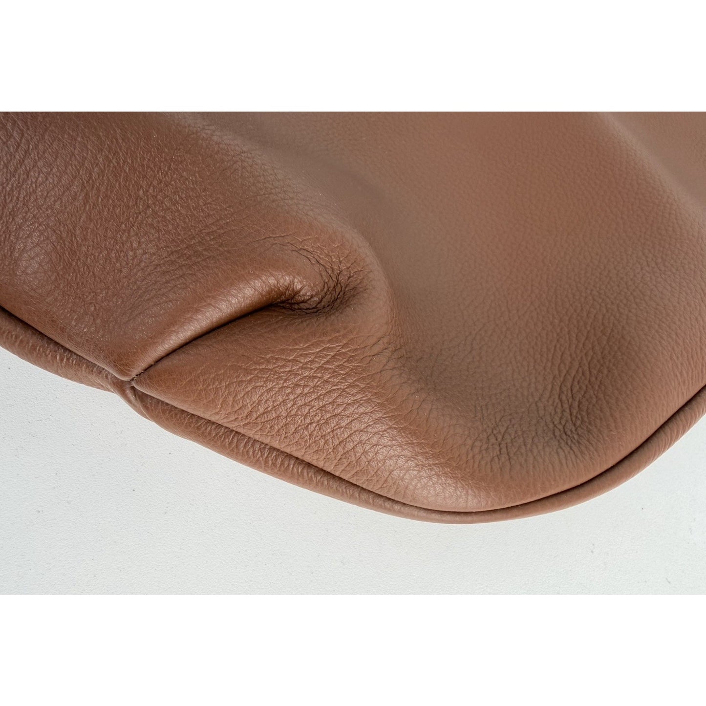 A.P.C. Le Neige Slouchy Hobo Bag Unisex in Cognac Brown Grained Leather S-19