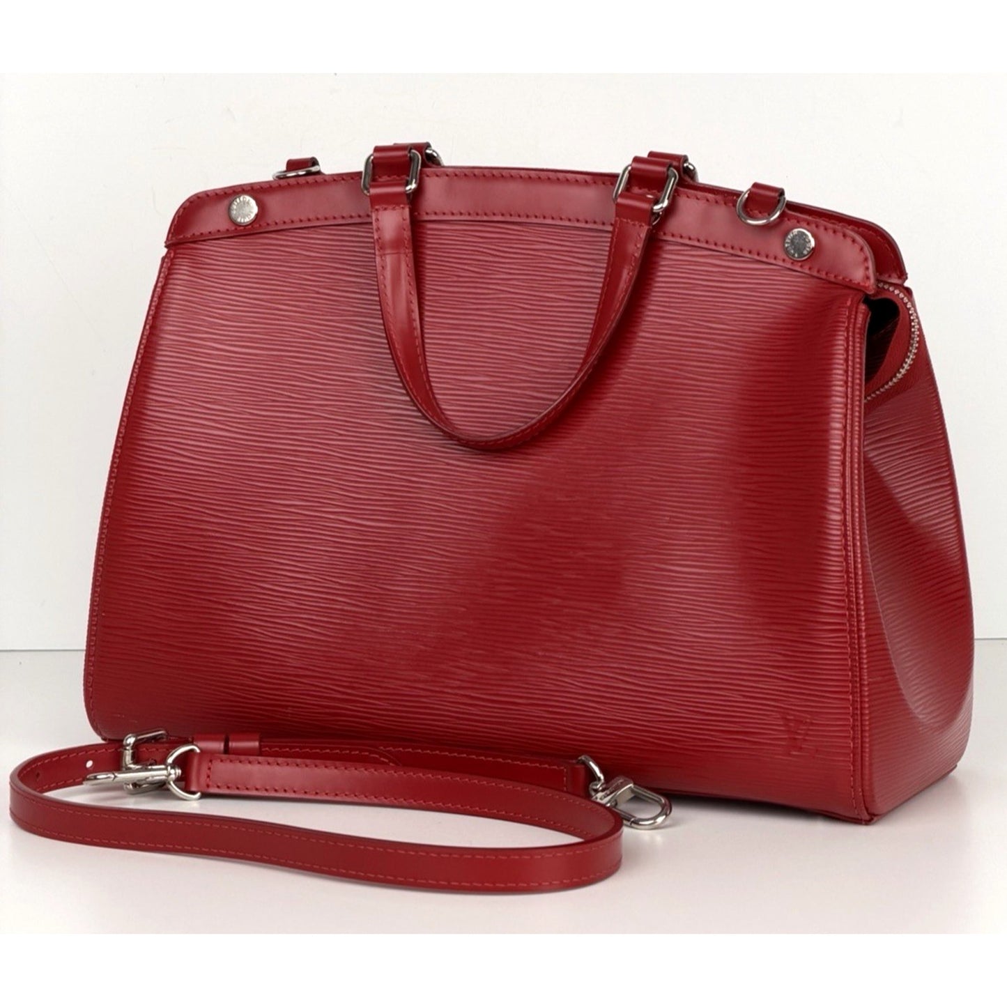 Louis Vuitton Brea MM Shoulder Bag in Red Bright Red Epi Leather 2012 S