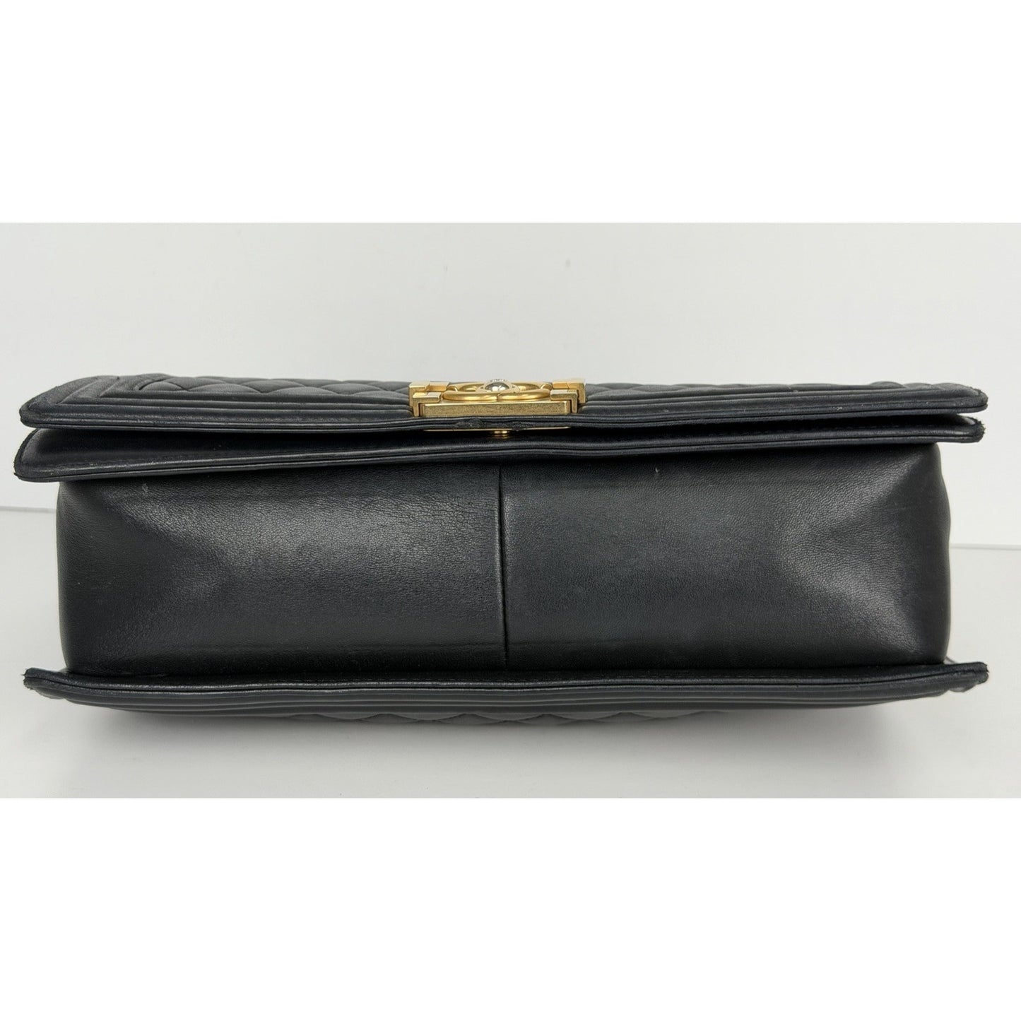 Chanel Large Boy Flap Bag in Black Quilted Leather Gold-Tone Hardware 2017 D4