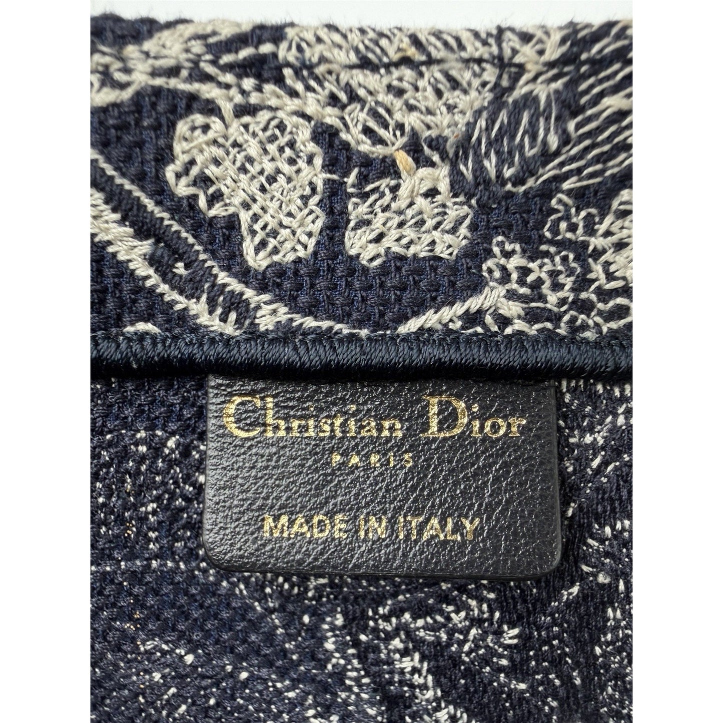 Christian Dior Book Tote Large in Blue and Ecru Toile de Jouy Motif 2021 F3
