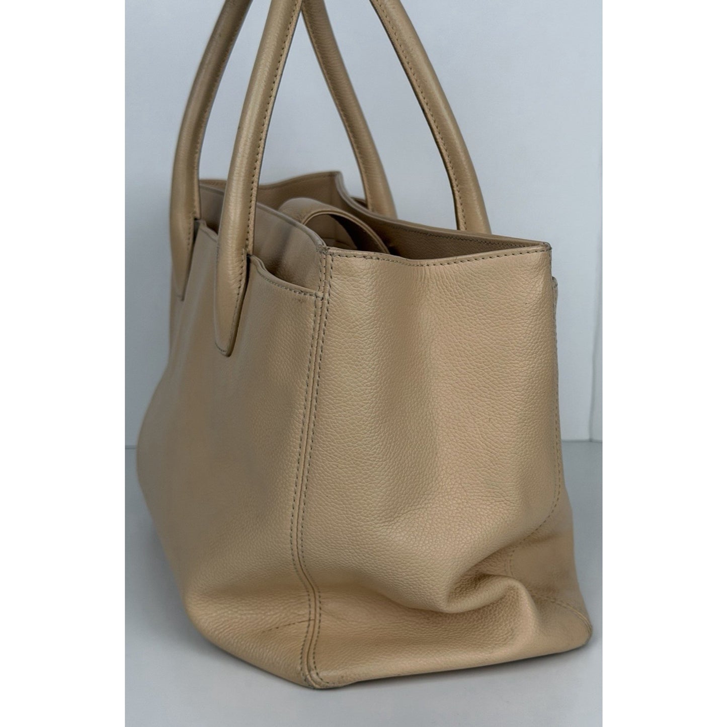 Chanel Executive Cerf Tote Beige Leather & Gold-Tone Hardware 2008-2009 C3