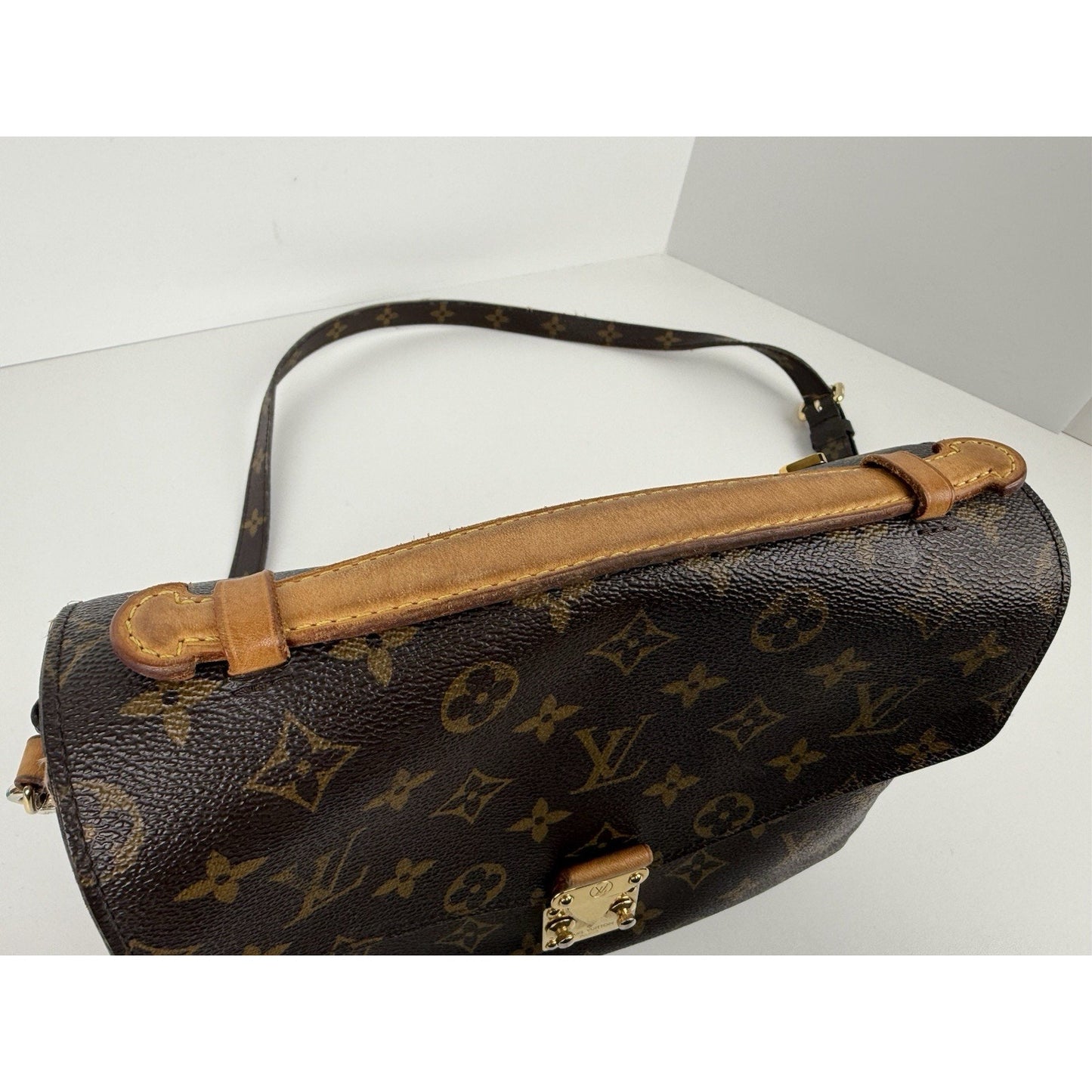 LOUIS VUITTON Pochette Metis Monogram Women's Shoulder Bag 2018 SD1158