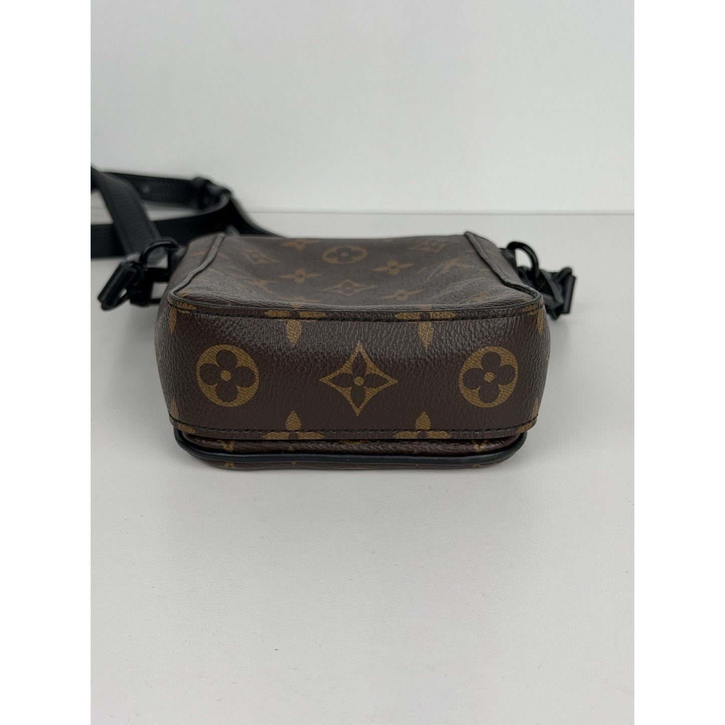 Louis Vuitton Crossbody S Lock Brown Monogram Coated Canvas NFC D5