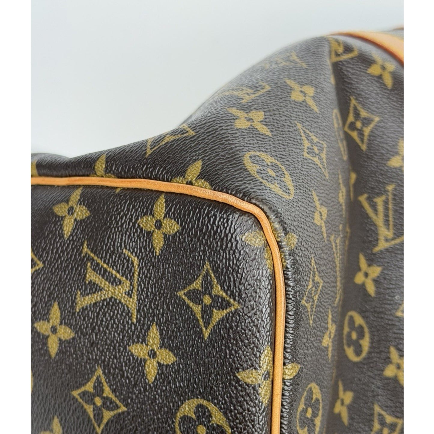 Louis Vuitton Monogram Keepall 50 Duffle Bag in Coated Canvas (2005)