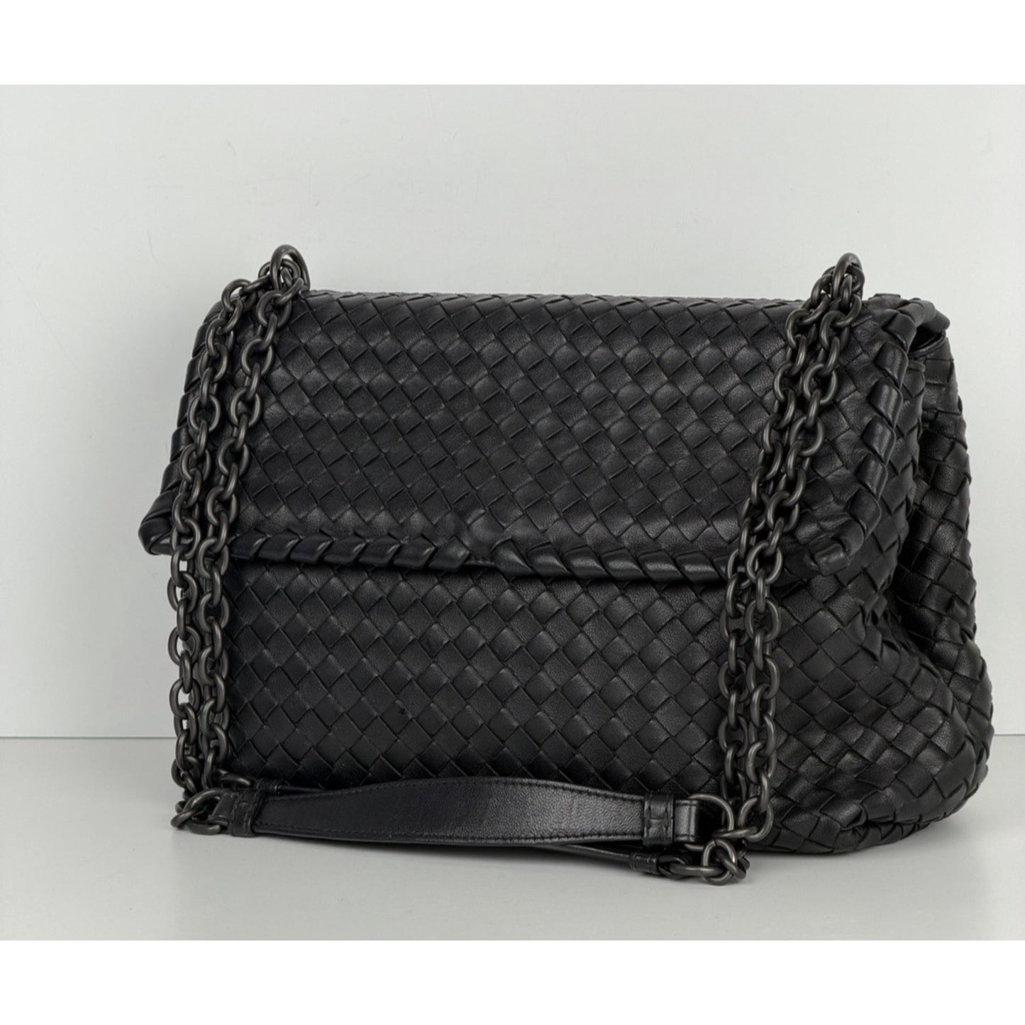 Bottega Veneta Olimpia Bag Medium in Black Nappa Intrecciato Leather S03