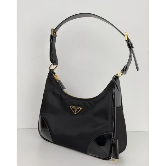 Prada Re-Edition 2002 Shoulder Bag Medium Re-Nylon Brushed Leather in Black S12