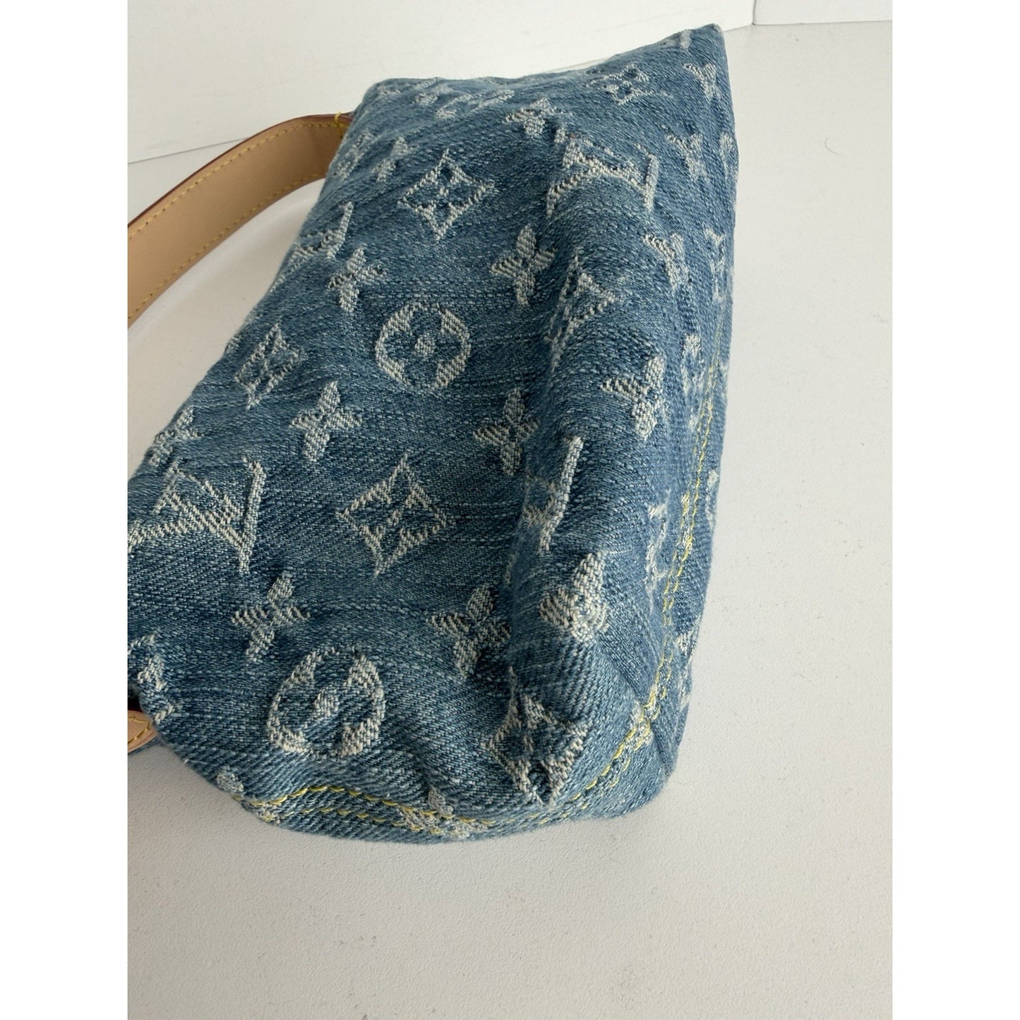 Louis Vuitton Hills Pochette Shoulder Bag in Blue LV Monogram Denim NFC C5