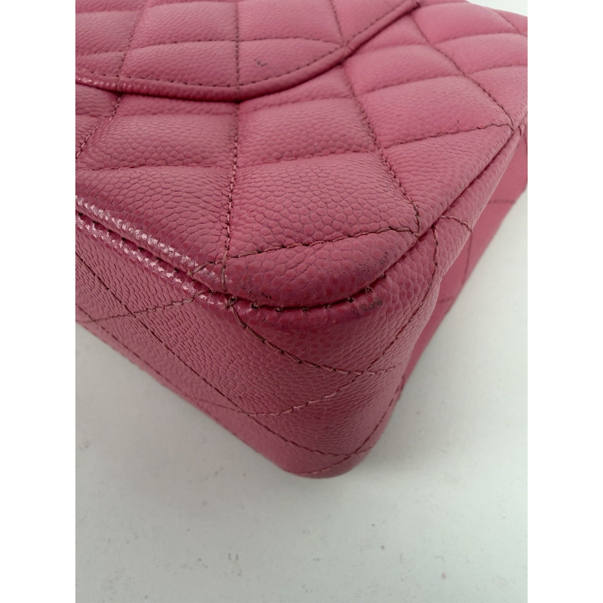 Chanel Classic Double Flap Shoulder Bag Medium in Pink Caviar Leather 2019 YE-1
