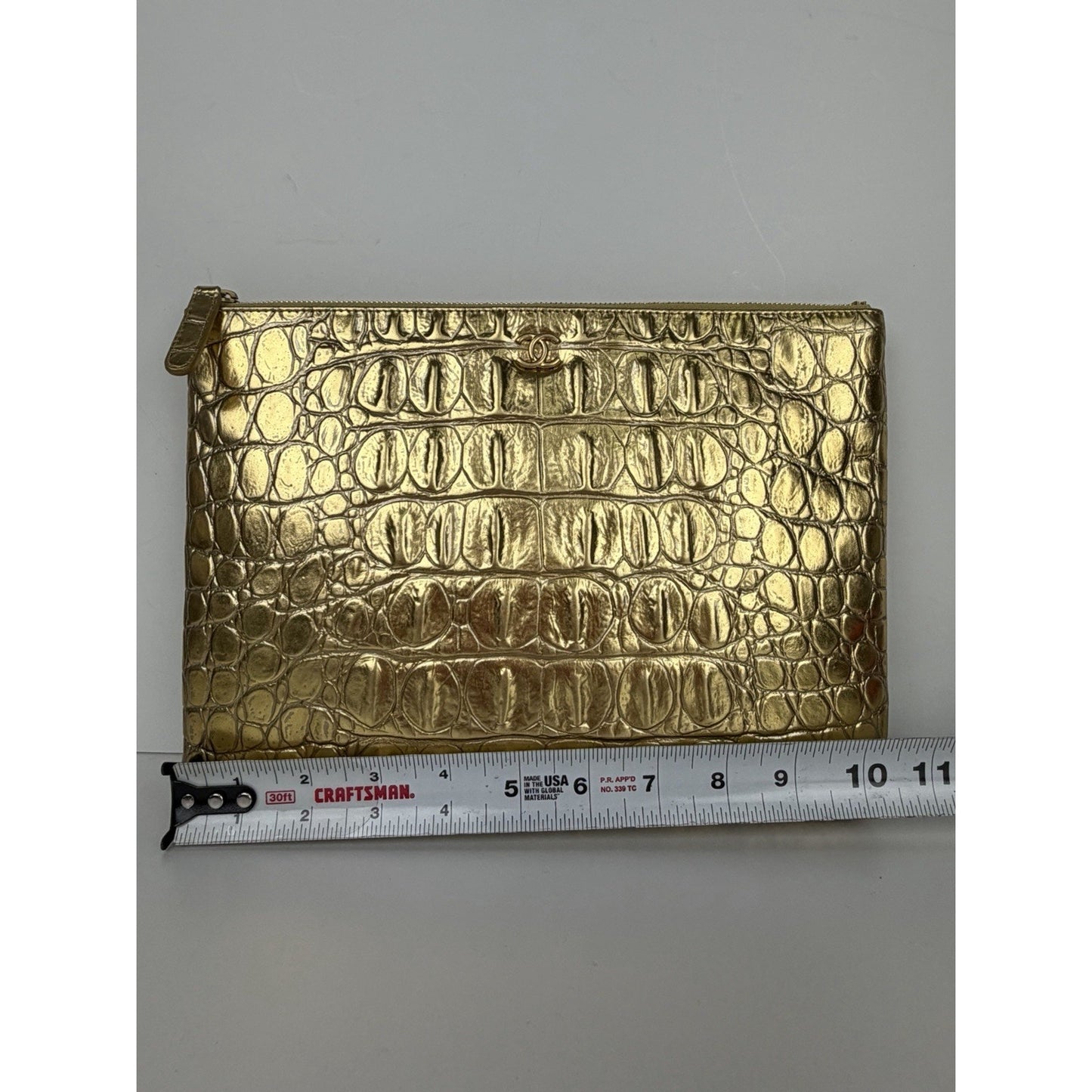 CHANEL Metallic Crocodile Embossed Calfskin Medium O Case Clutch (2019)