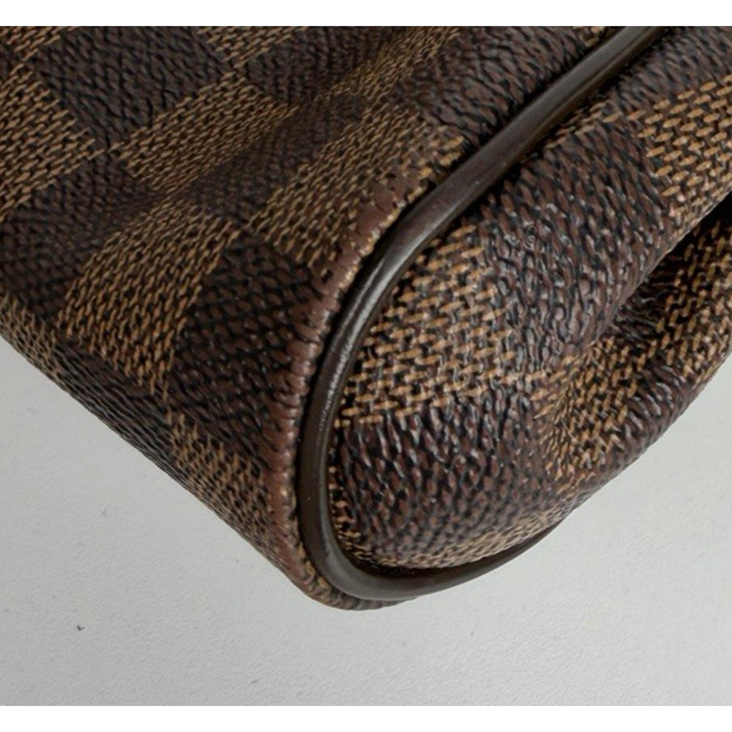 Louis Vuitton Eva Clutch Bag in Damier Ebene Coated Canvas 2017 S02