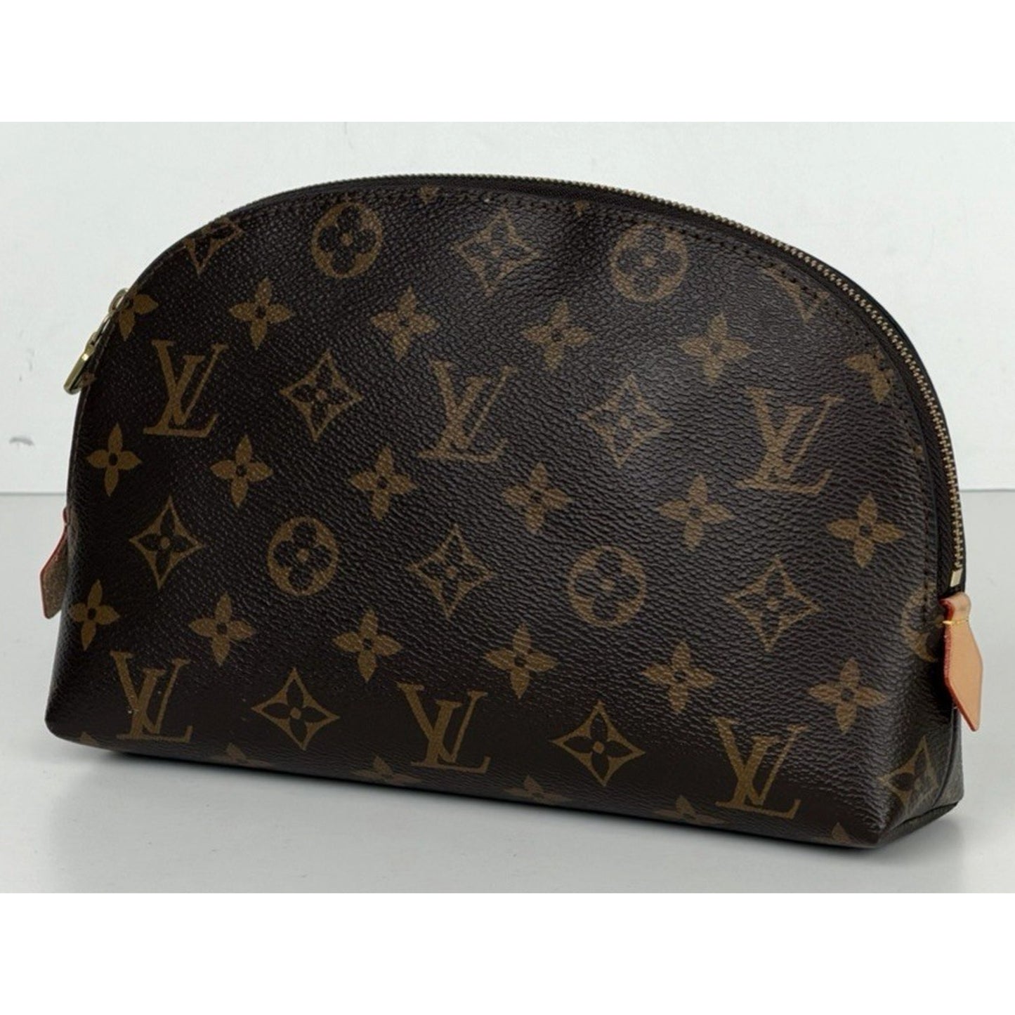 Louis Vuitton Monogram Cosmetic Pouch Bag MM in Coated Canvas 2023 S-07