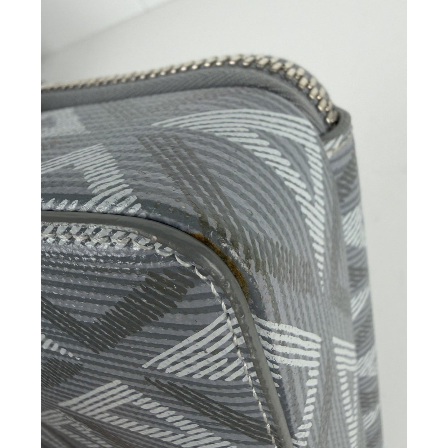 Christian Dior CD Diamond Messenger Pouch Gray Coated Canvas 2021 S17