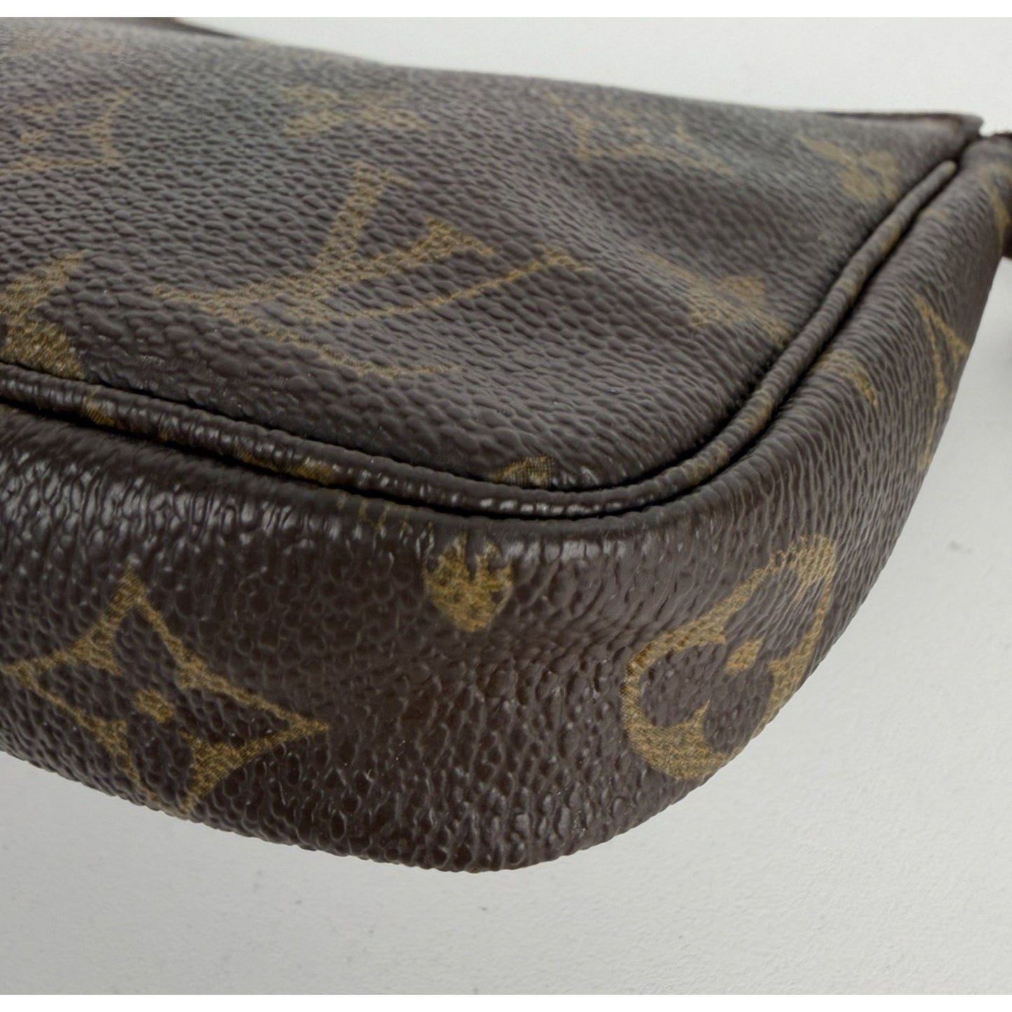 Louis Vuitton Pochette Accessoires Pouch Brown Monogram Coated Canvas 2001 S07