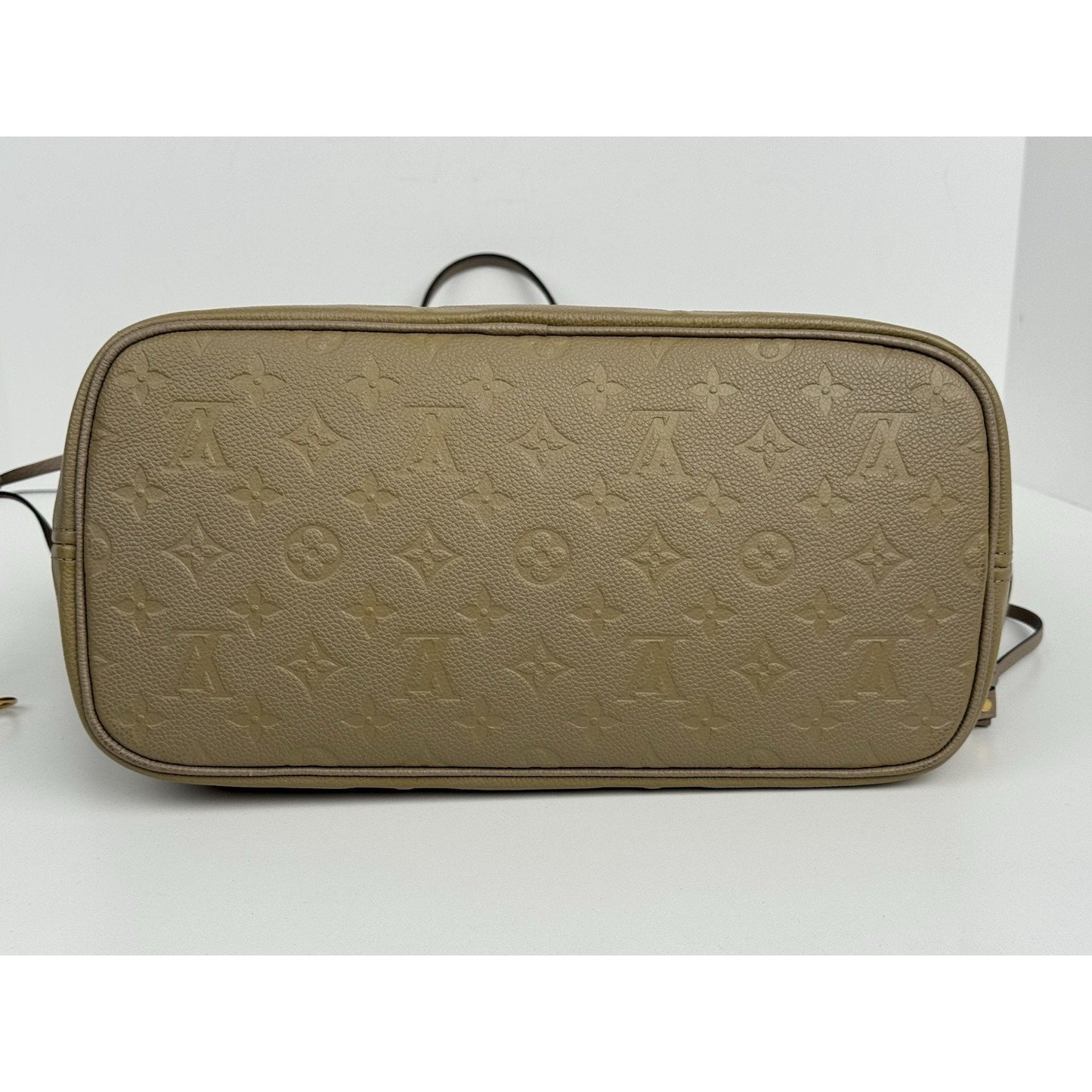 Louis Vuitton Empreinte Monogram Giant Neverfull MM Tourterelle