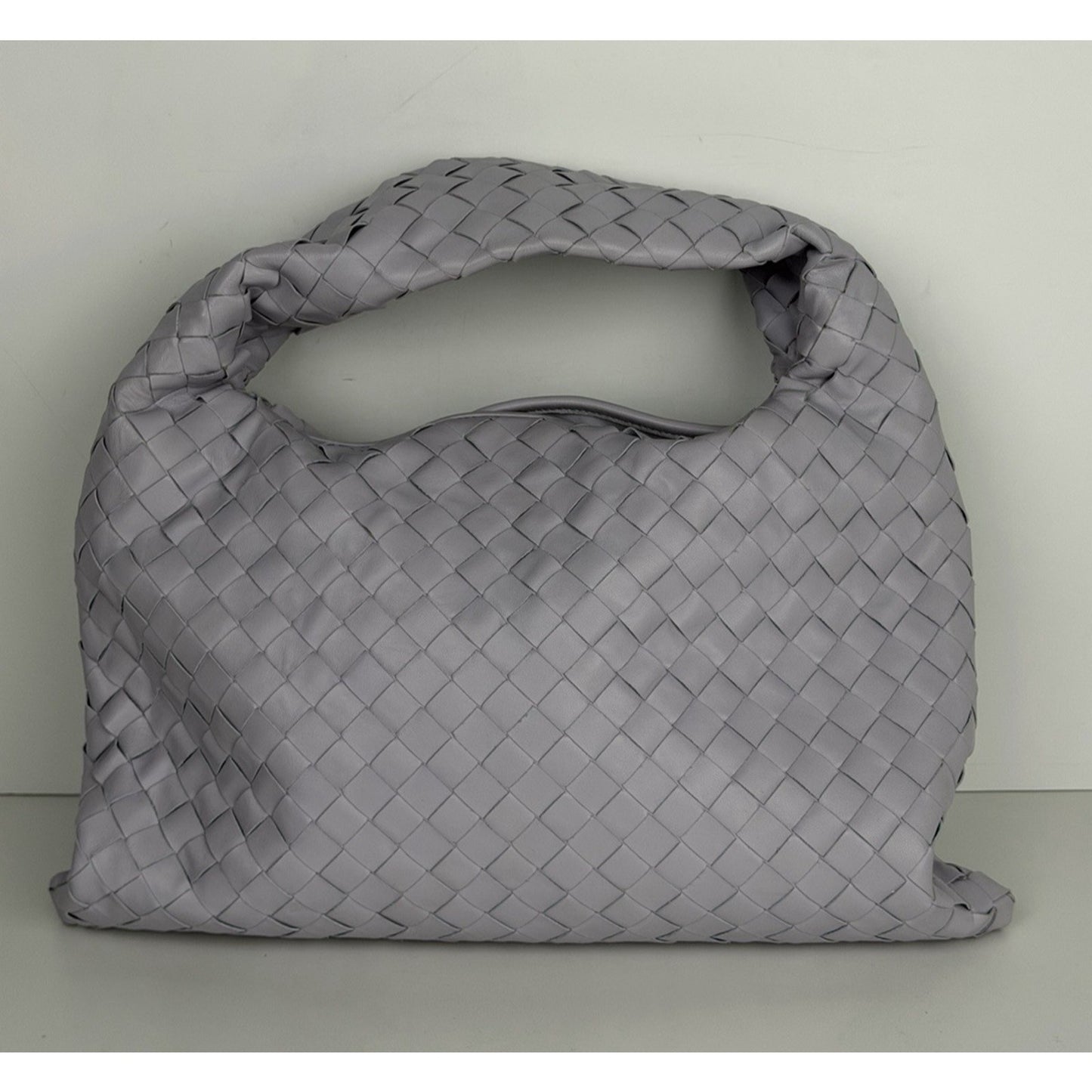 Bottega Veneta Small Hop Bag Intrecciato-Woven Calfskin Lilac 2023-2024 R1