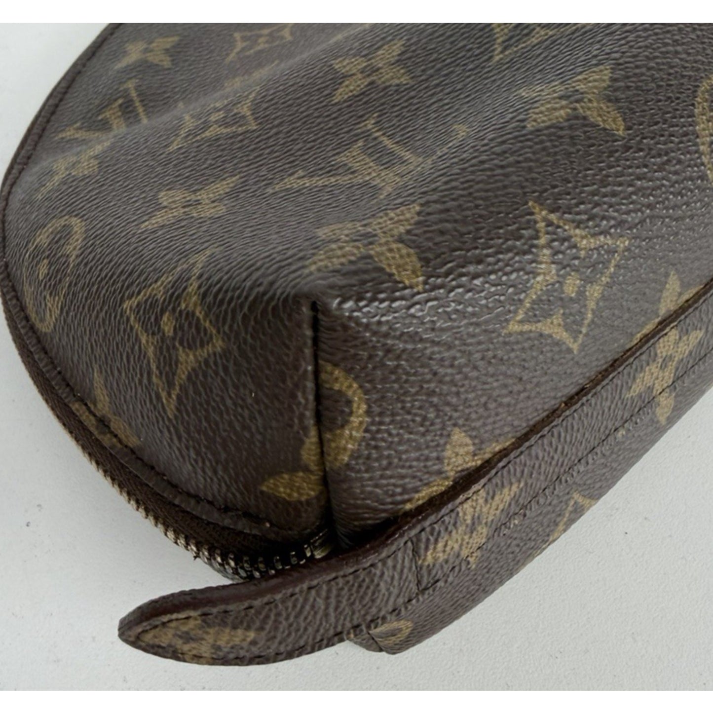 Louis Vuitton Monogram Trousse Demi Ronde Cosmetic Pouch Coated Canvas 2013 S10