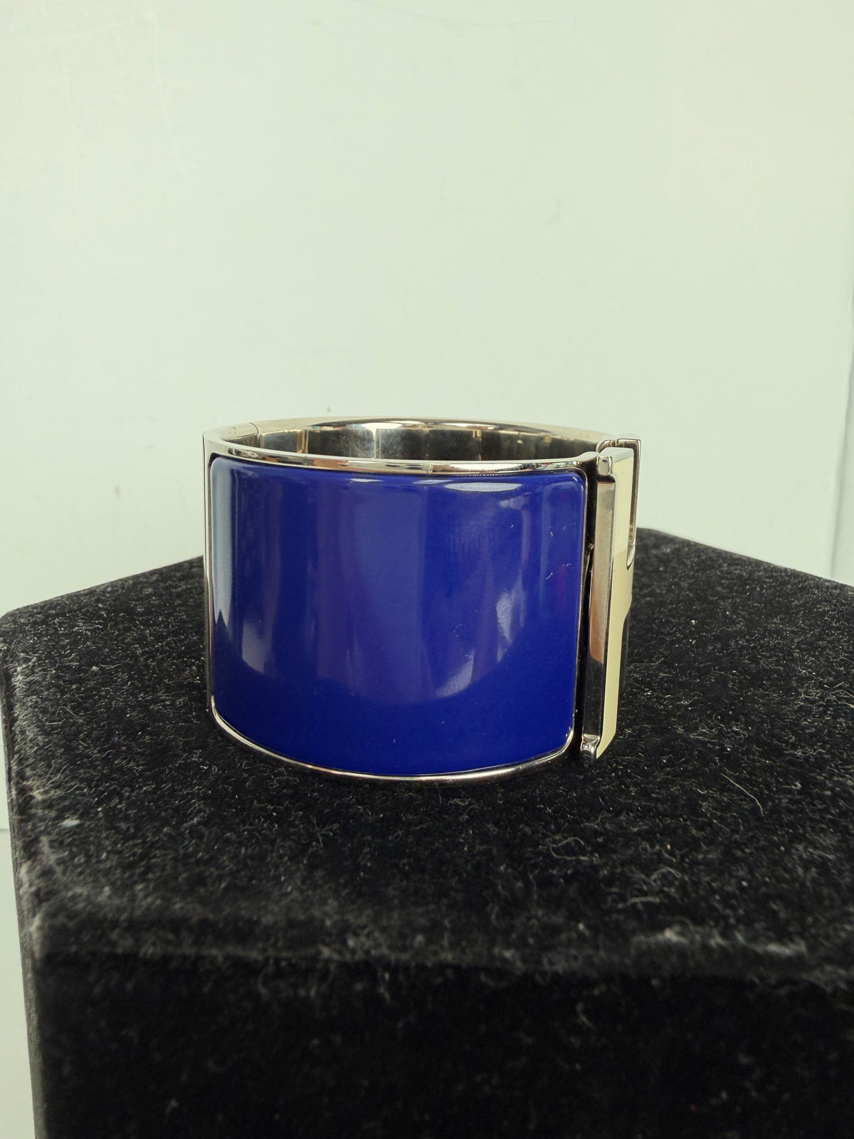 Hermes Extra Wide Clic Clac H Bracelet in Blue Silver-Tone