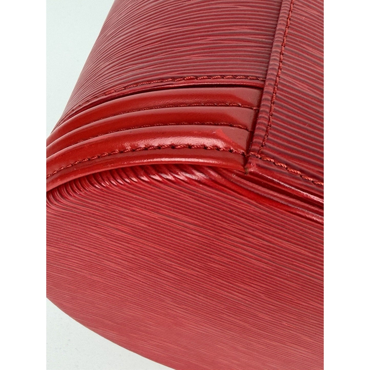 Louis Vuitton Cannes Vanity Bag Vintage in Vibrant Red Epi Leather 1995 S
