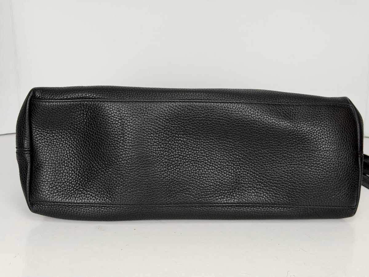 Gucci Medium Soho Chain Shoulder Bag in Black Pebbled Calfskin Leather YE-6