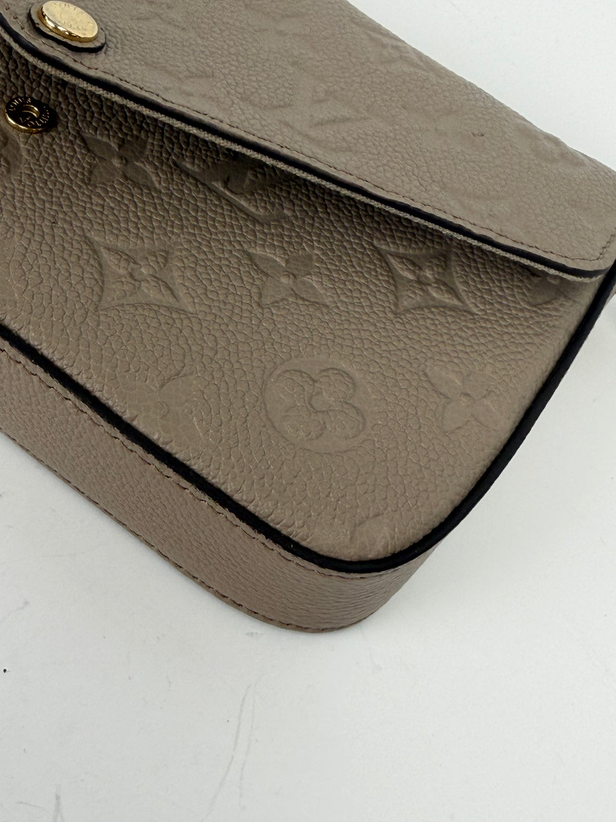 Louis Vuitton Pochette Felicie in Beige LV Monogram Empreinte Leather NFC Y