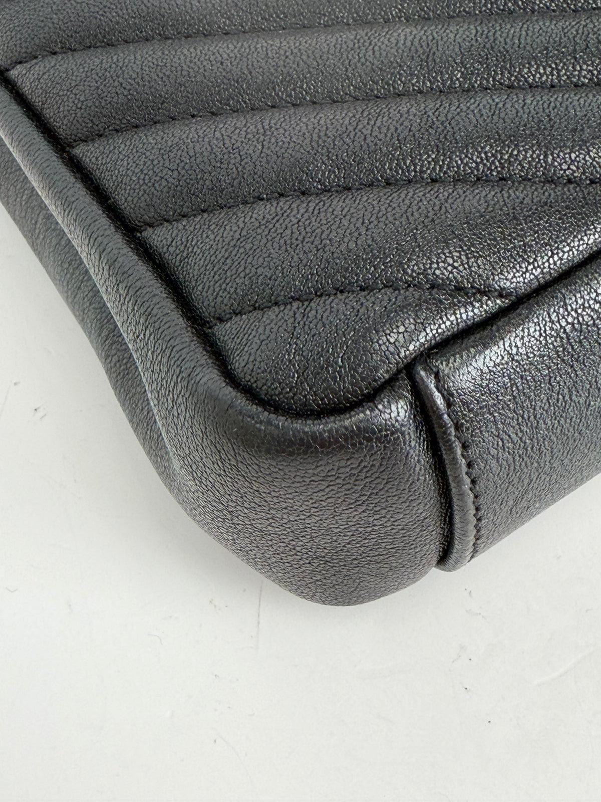 Saint Laurent Medium Envelope Bag in Black Quilted Leather YS-07