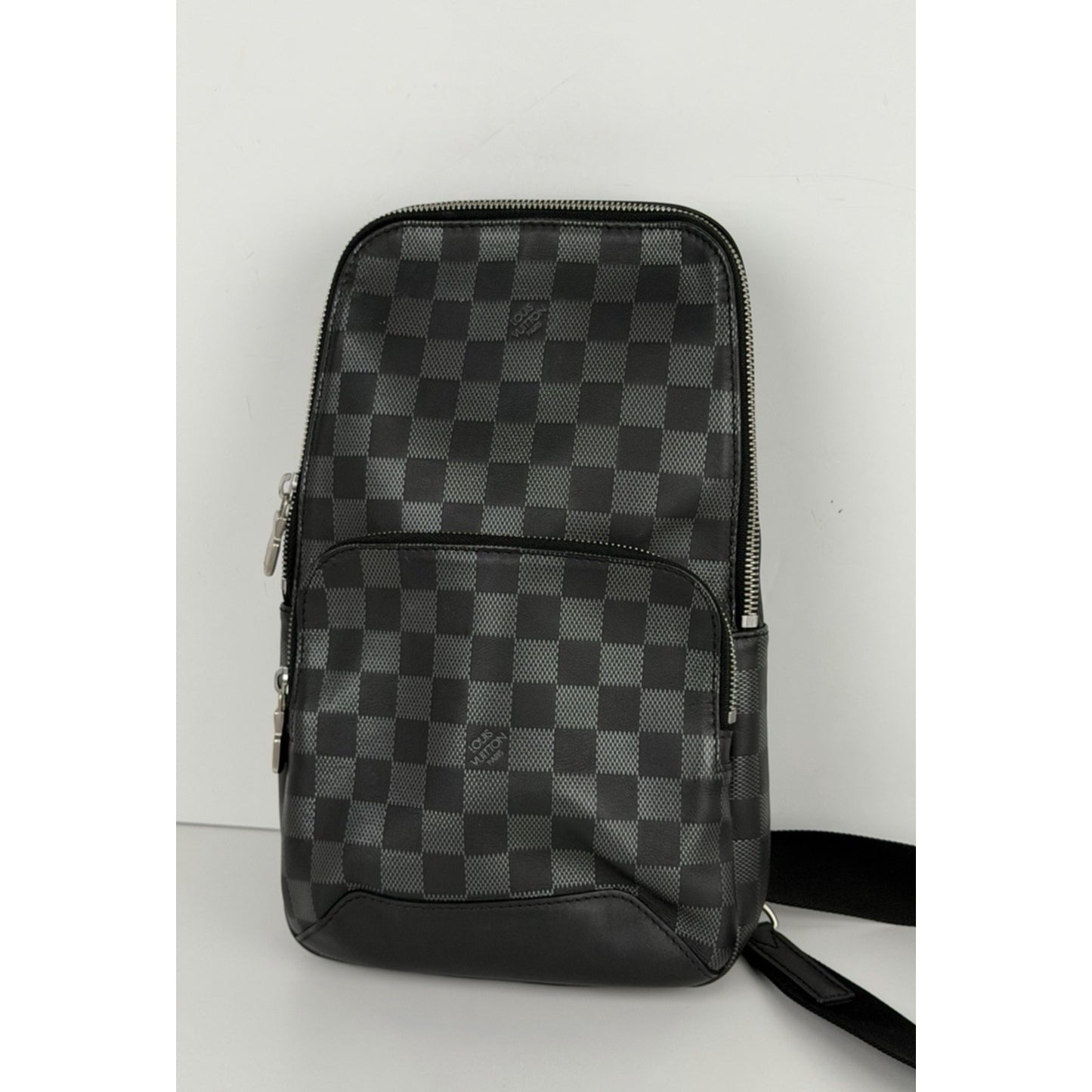 Louis Vuitton Avenue Sling Bag Damier Graphite Leather & Smart Strap NFC D1