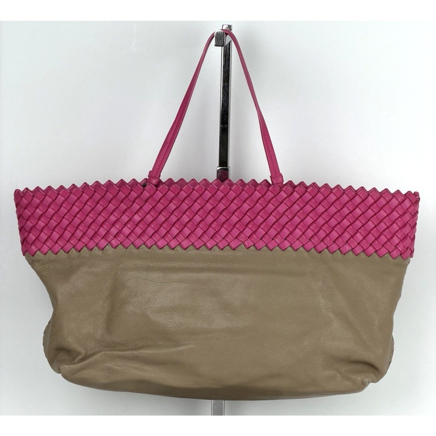Bottega Veneta Intrecciato Handbag in Beige with Woven Pink Trim S