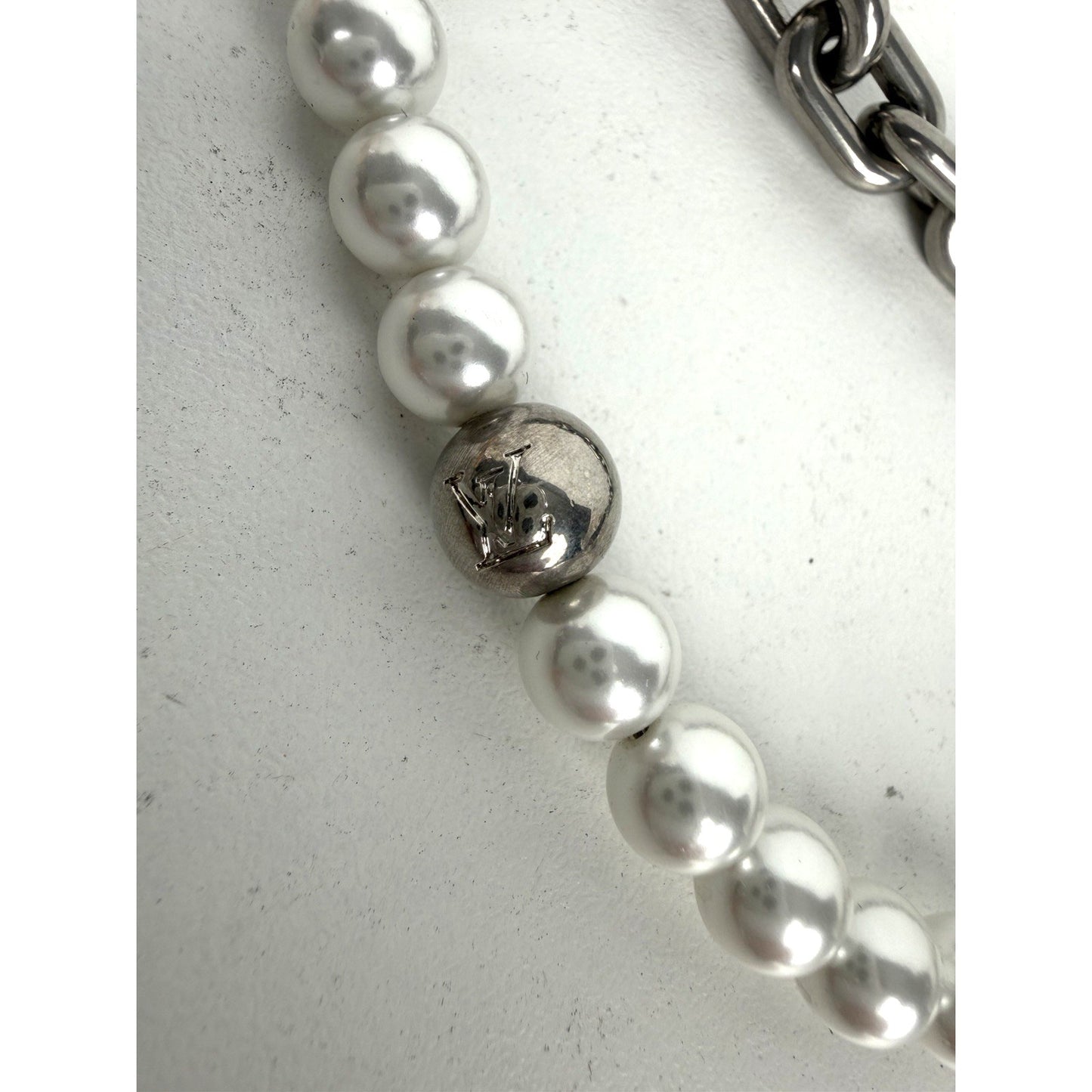 Louis Vuitton Pearls Chain Belt and Bag Charm in Silver Color K1