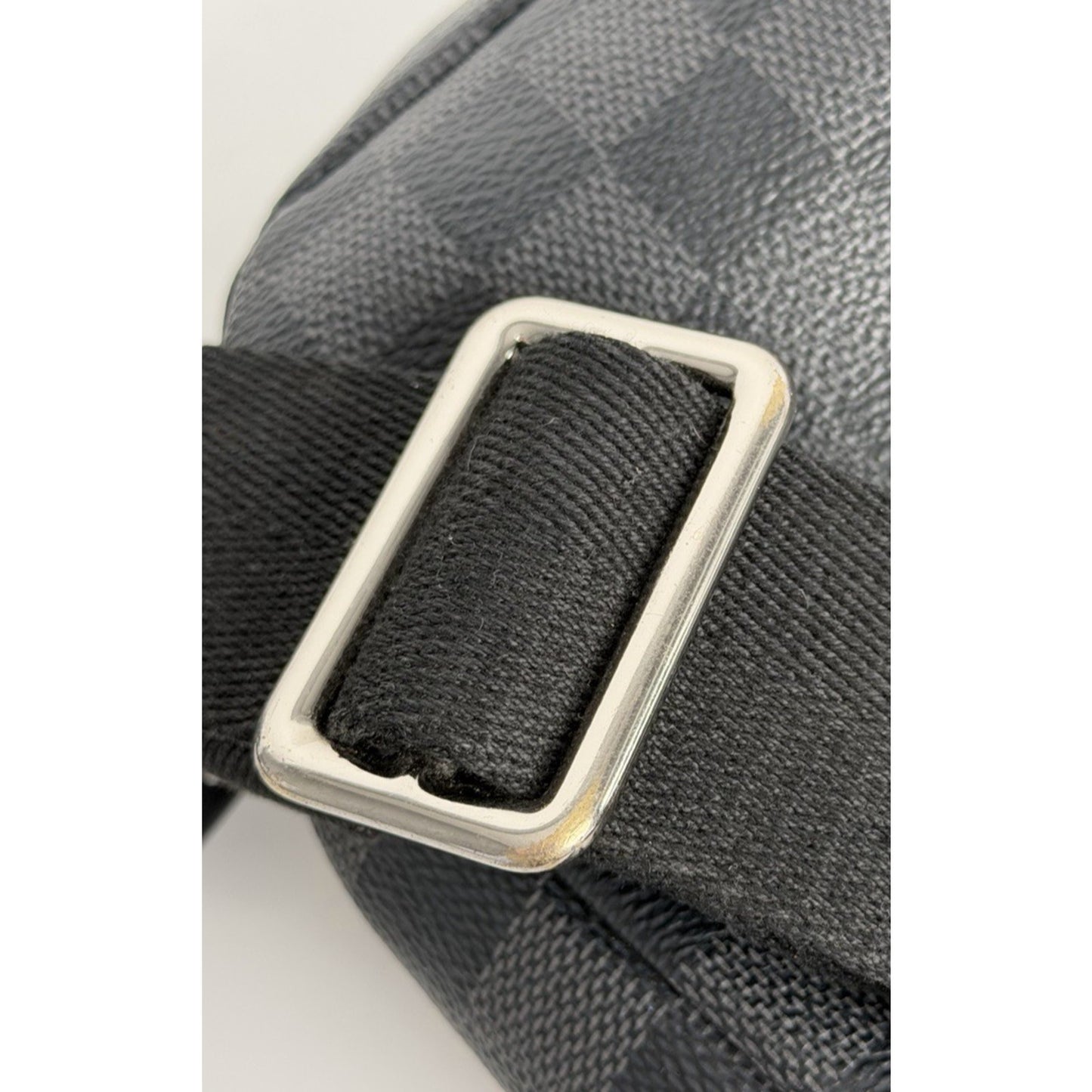 Louis Vuitton Avenue Sling Bag in Damier Graphite Coated Canvas S-05